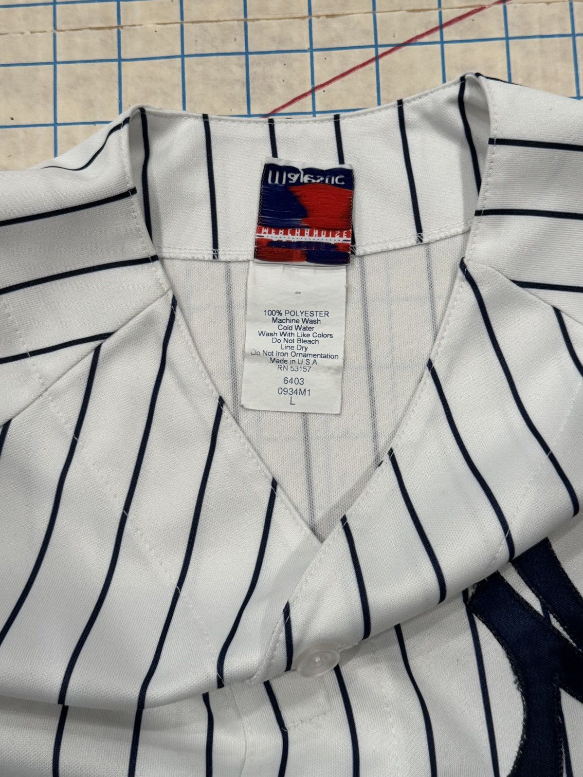 Majestic Vintage Majestic New York Yankees Youth Size Large USA Made Size US S / EU 44-46 / 1 - 7 Thumbnail