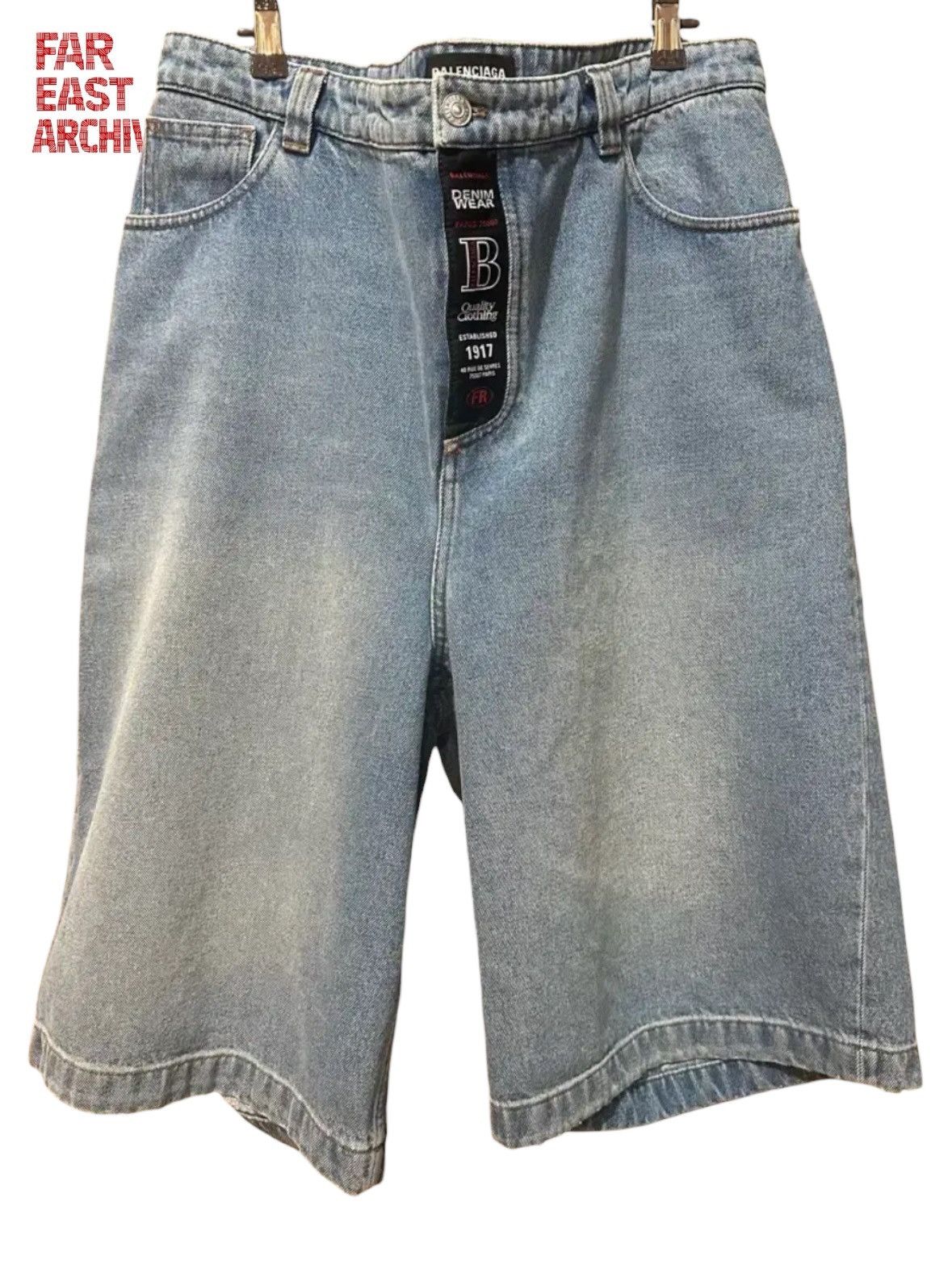 Balenciaga Balenciaga Skater Bermuda Denim Pants Size US 34 / EU 50 - 1 Thumbnail