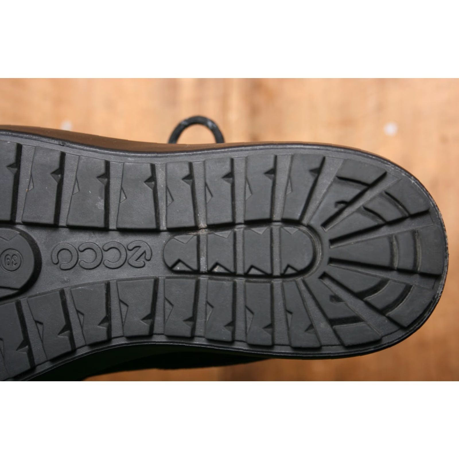 Ecco ECCO Soft 7 Tred Black Leather Gore-Tex Sneakers EUR 39 US 5-5.5 Men’s Shoes Sneaker Casual Leather Upper Size US 5.5 / EU 38 - 6 Thumbnail