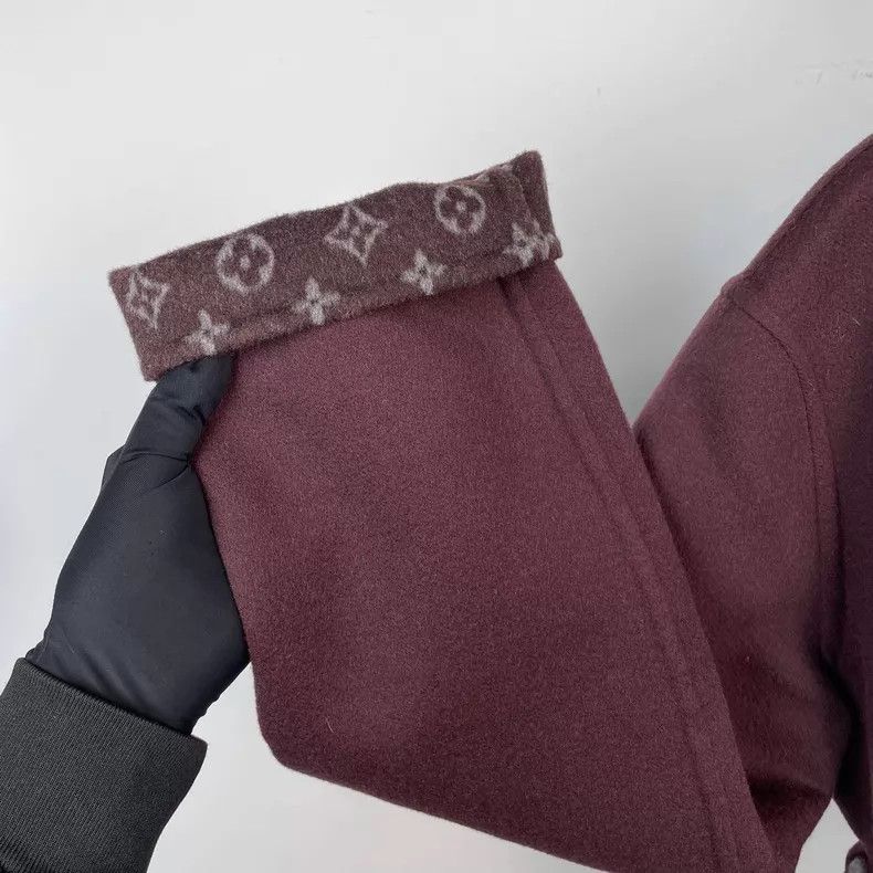 Louis Vuitton Louis Vuitton Burgundy medium length coat with full print Size XS / US 0-2 / IT 36-38 - 3 Thumbnail