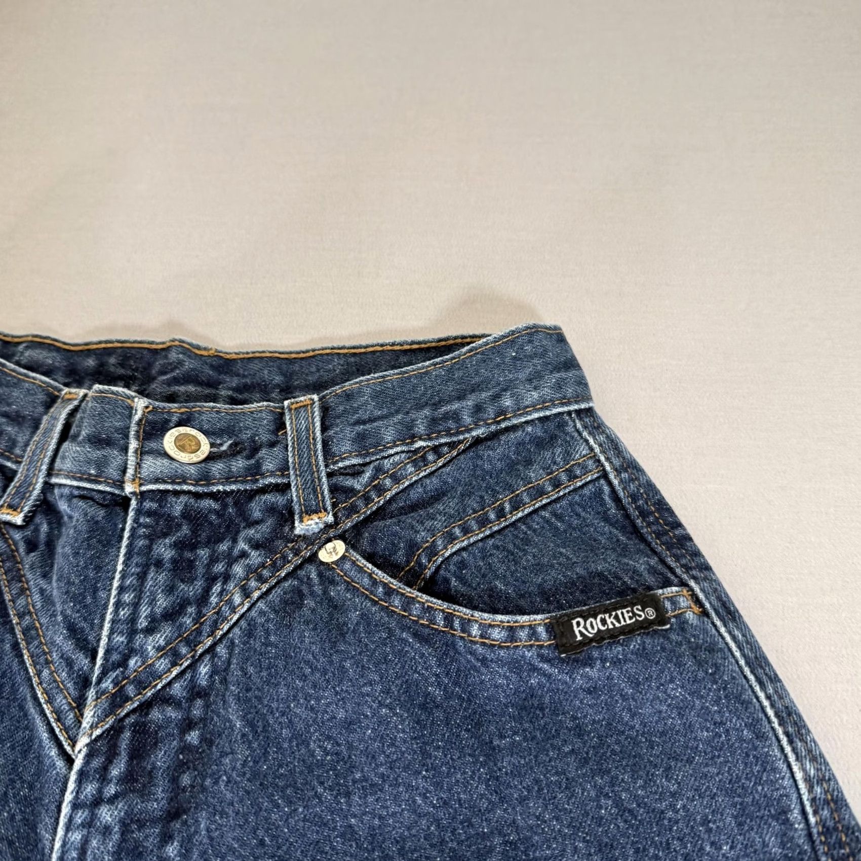 Vintage Rocky Mountain Jeans Womens 6 Blue Bare Back Slim Fit Denim Pants Western 90s Size 28" / US 6 / IT 42 - 3 Thumbnail