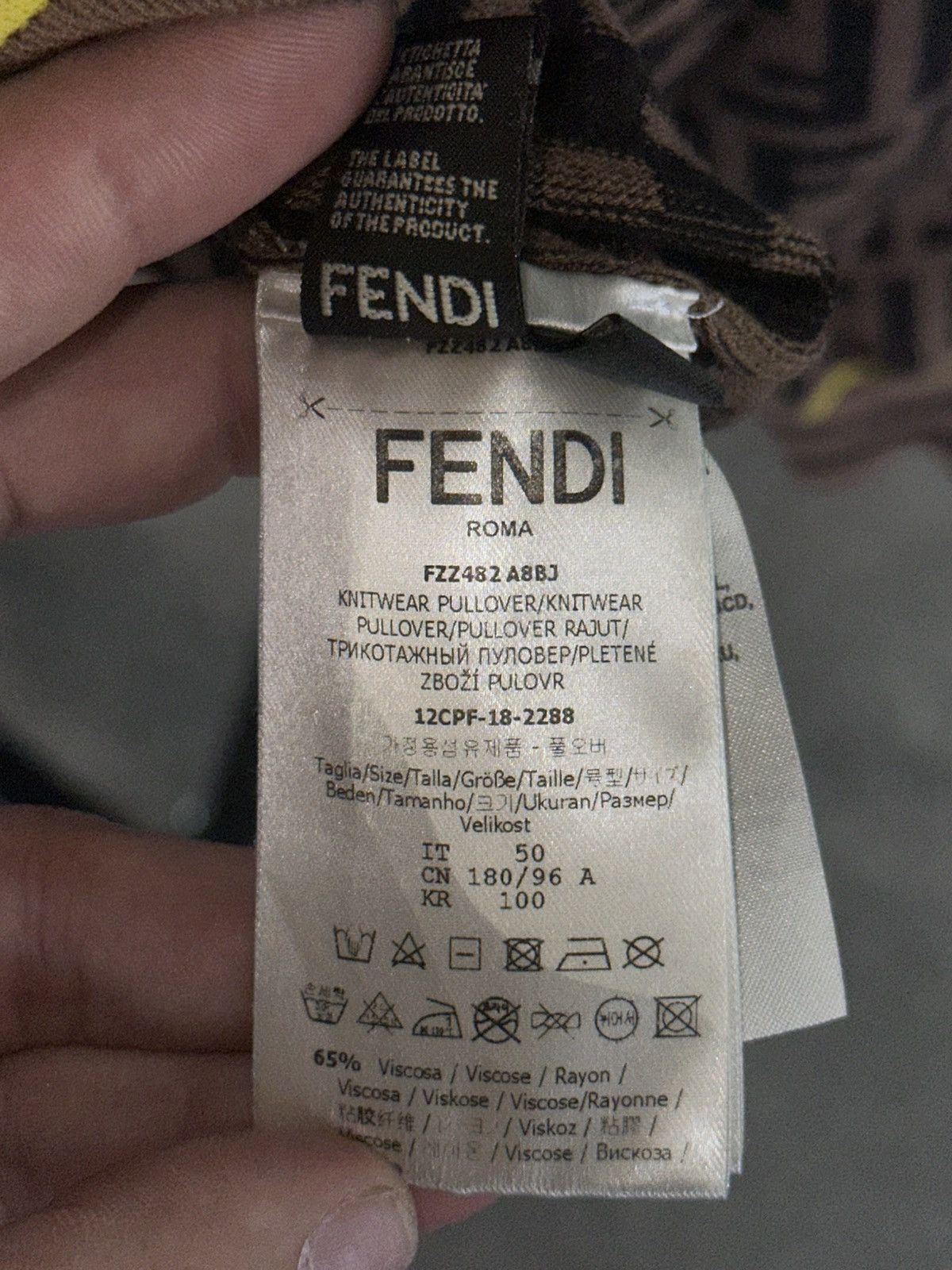 Fendi FENDI TURTLE NECK SWEATER SIZE 50 M Size US M / EU 48-50 / 2 - 10 Thumbnail