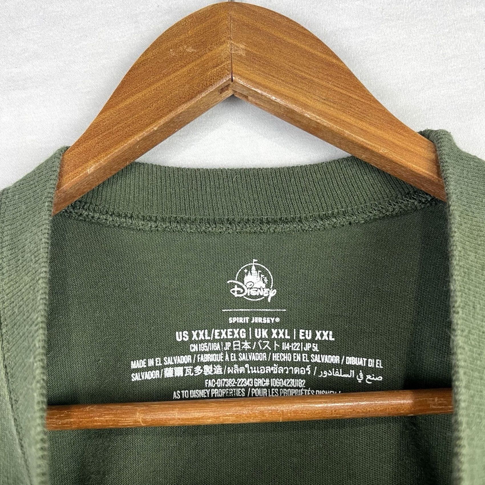 Disney Disney Spirit Jersey Mens 2XL Green Hocus Pocus Be Your Own Kind Of Magic Shirt Mens 2XL Green Disney Spirit Jersey Be Your Own Kind Of Magic Size US XXL / EU 58 / 5 - 6 Thumbnail