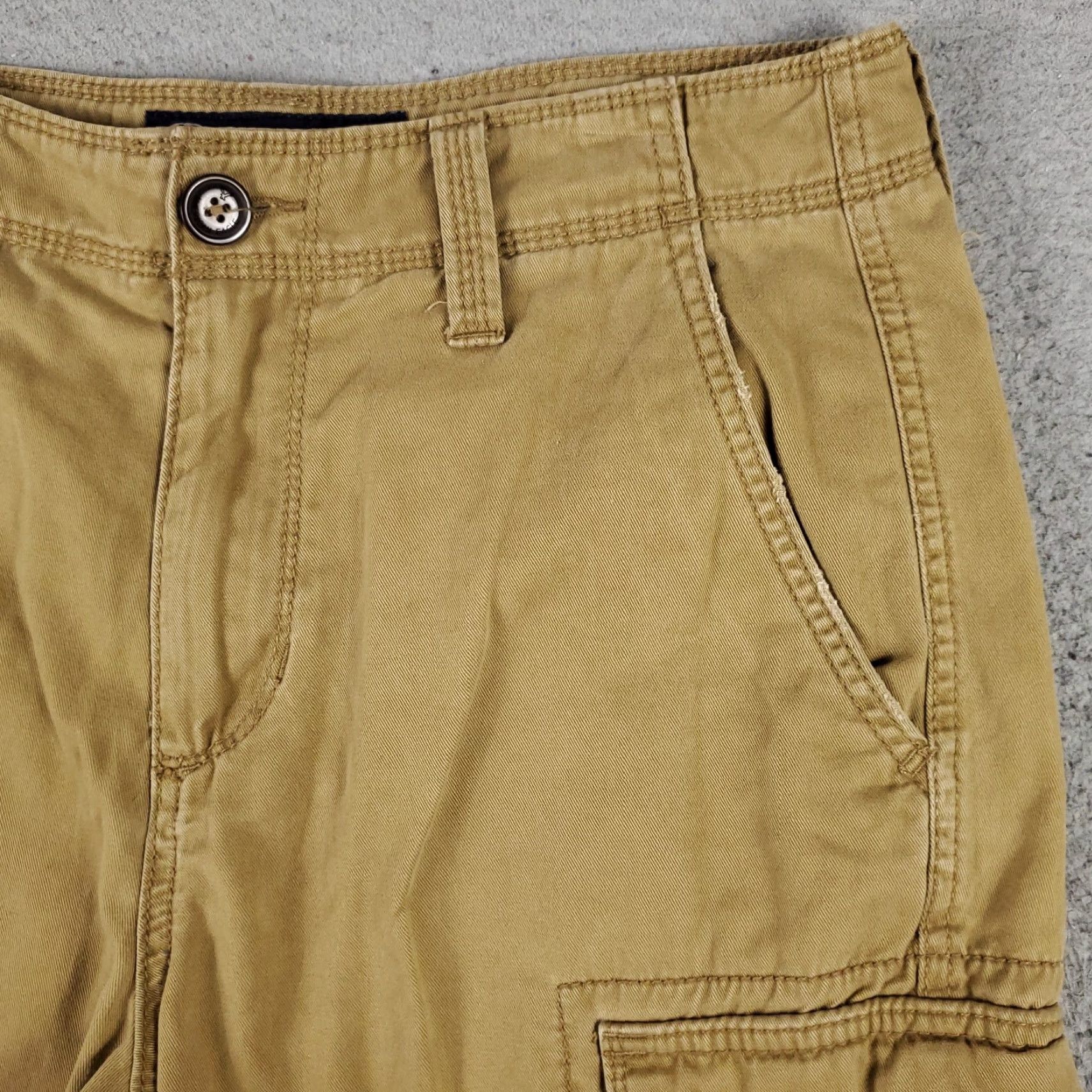 American Eagle Outfitters VINTAGE American Eagle Cargo Shorts Mens 30 Beige Casual Outdoor Summer Fall Spring Winter Size US 30 / EU 46 - 3 Thumbnail