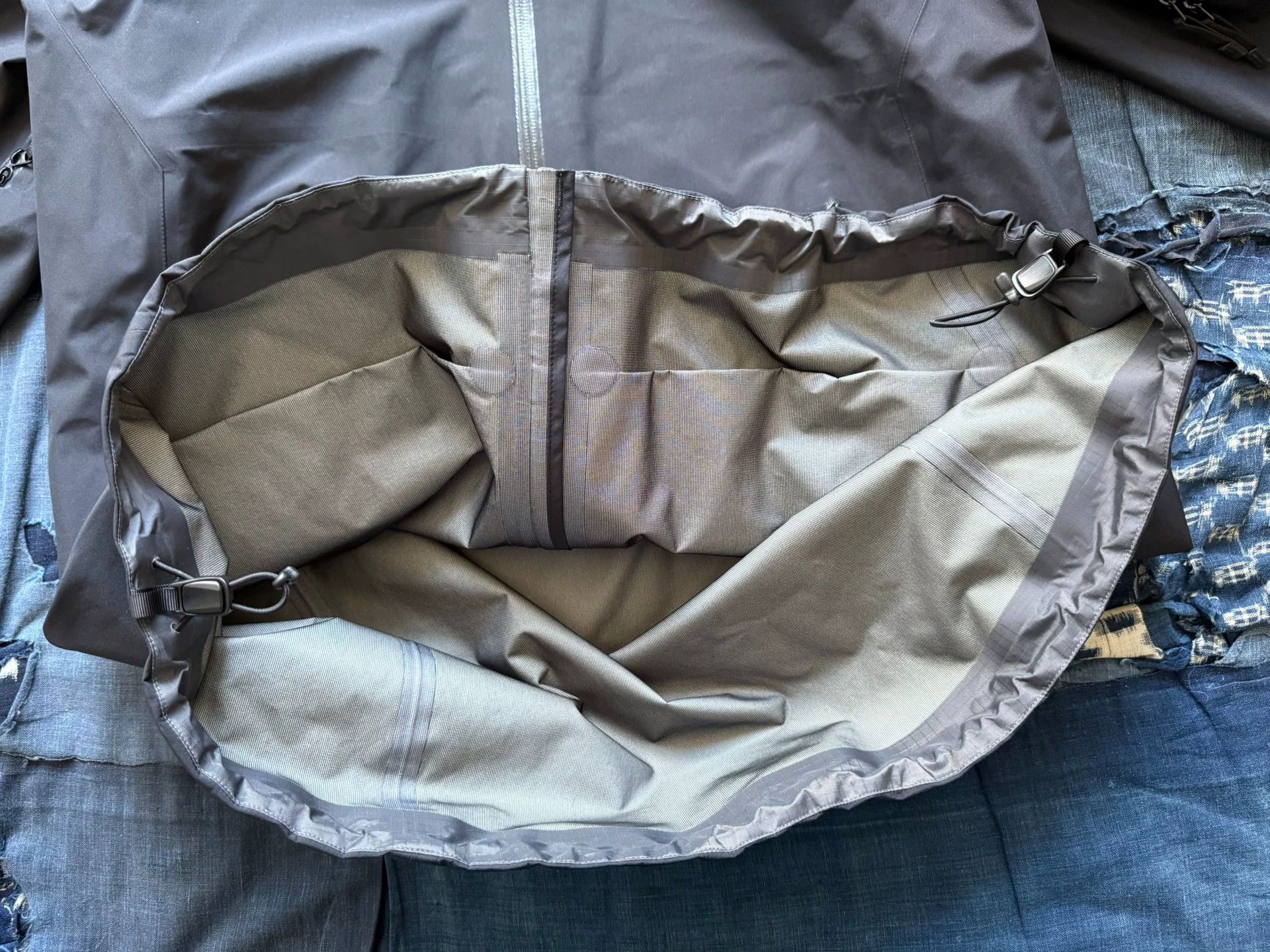 Arc'teryx Arc'teryx Beta Jacket Black L - Like New Orange Size US L / EU 52-54 / 3 - 8 Thumbnail