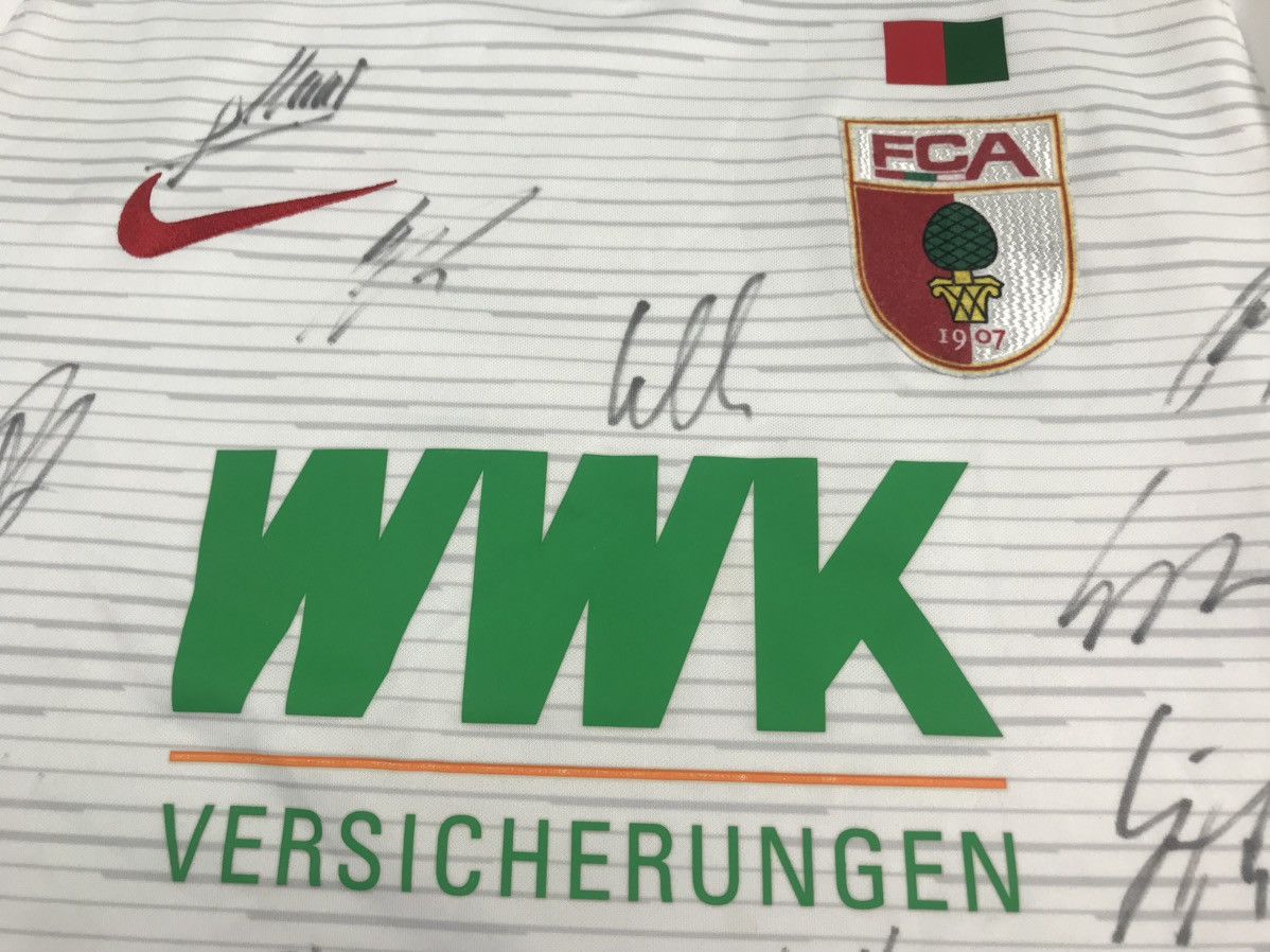 Nike AUGSBURG 2018 2019 HOME FOOTBALL JERSEY NIKE 894355-043,M Size US M / EU 48-50 / 2 - 6 Thumbnail