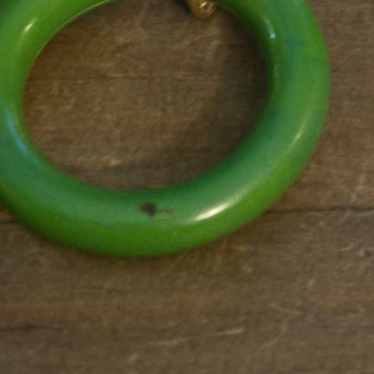 Vintage Vintage 60’s green enamel clip on hoop earrings Size ONE SIZE - 2 Thumbnail