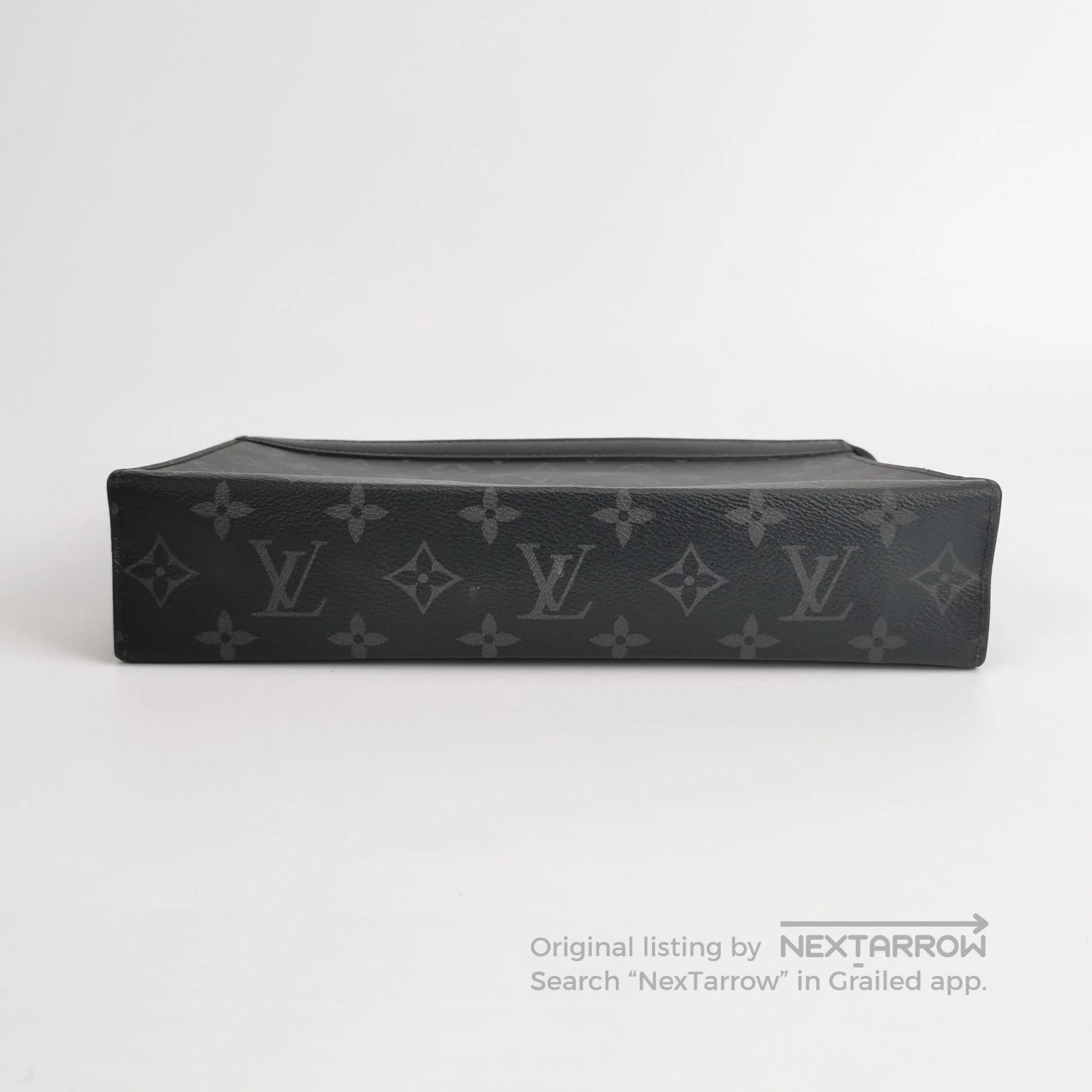 Louis Vuitton Louis Vuitton Monogram Pochette Voyage Medium Clutch. Size ONE SIZE - 4 Thumbnail