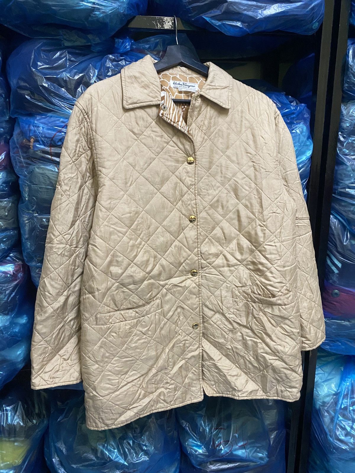 Salvatore Ferragamo VINTAGE SALVATORE FERRAGAMO ANIMAL PRINTING QUILTED JACKET Size US S / EU 44-46 / 1 - 12 Thumbnail