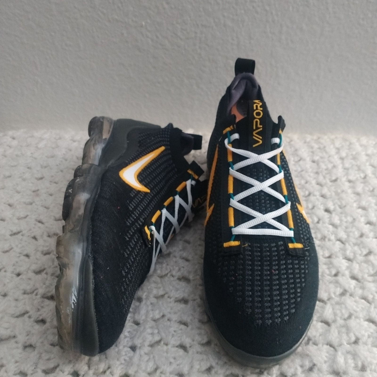Nike Air VaporMax 'Black University Gold' men size - Main Image