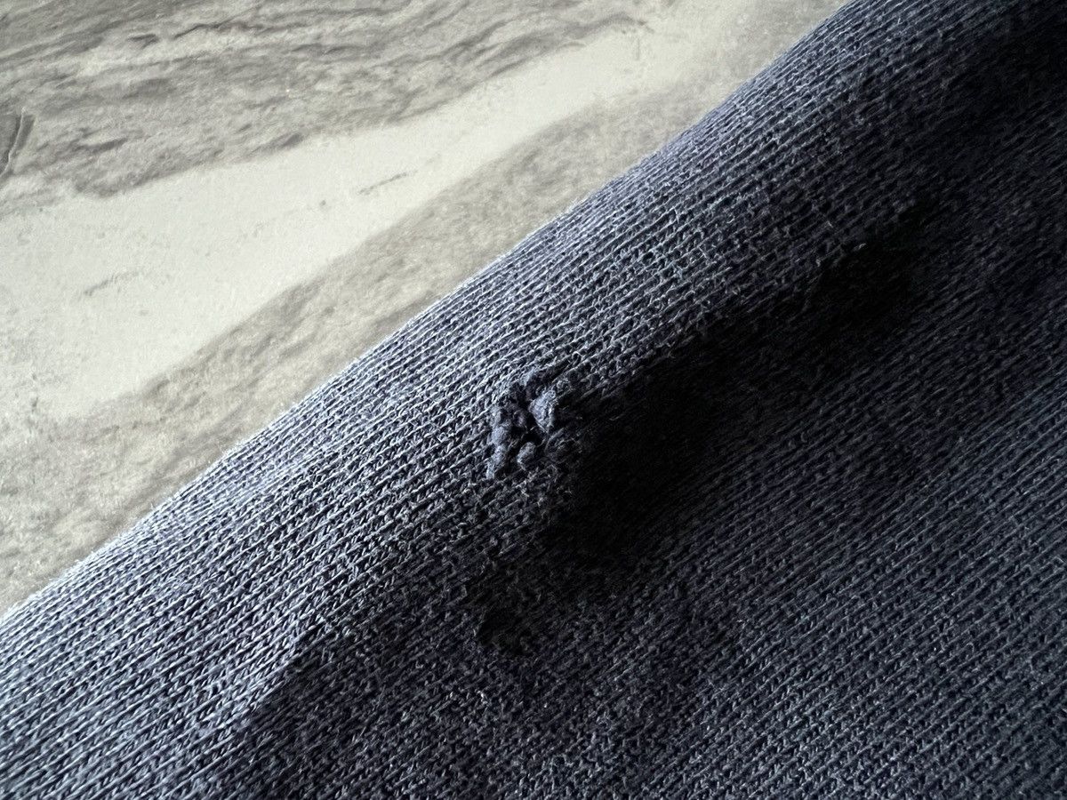 Maison Kitsune Maison Kitsune : Sweater One Point Logo Embroider Size US M / EU 48-50 / 2 - 6 Thumbnail