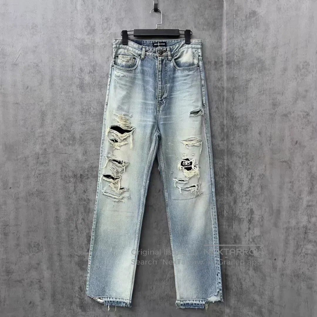 Balenciaga Balenciaga Embroidered Logo Distressed Jeans. Size US 29 - 1 Thumbnail