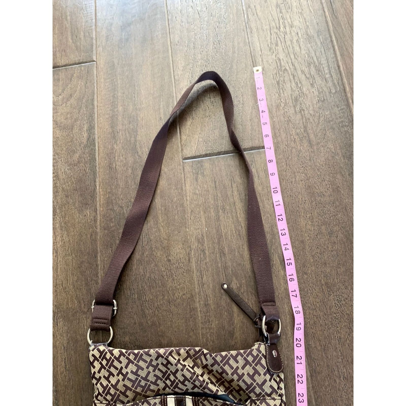 Tommy Hilfiger Tommy Hilfiger All Over Logo Crossbody Purse Brown Tan Adjustable Strap Cross-Body Purse Women Size ONE SIZE - 5 Thumbnail