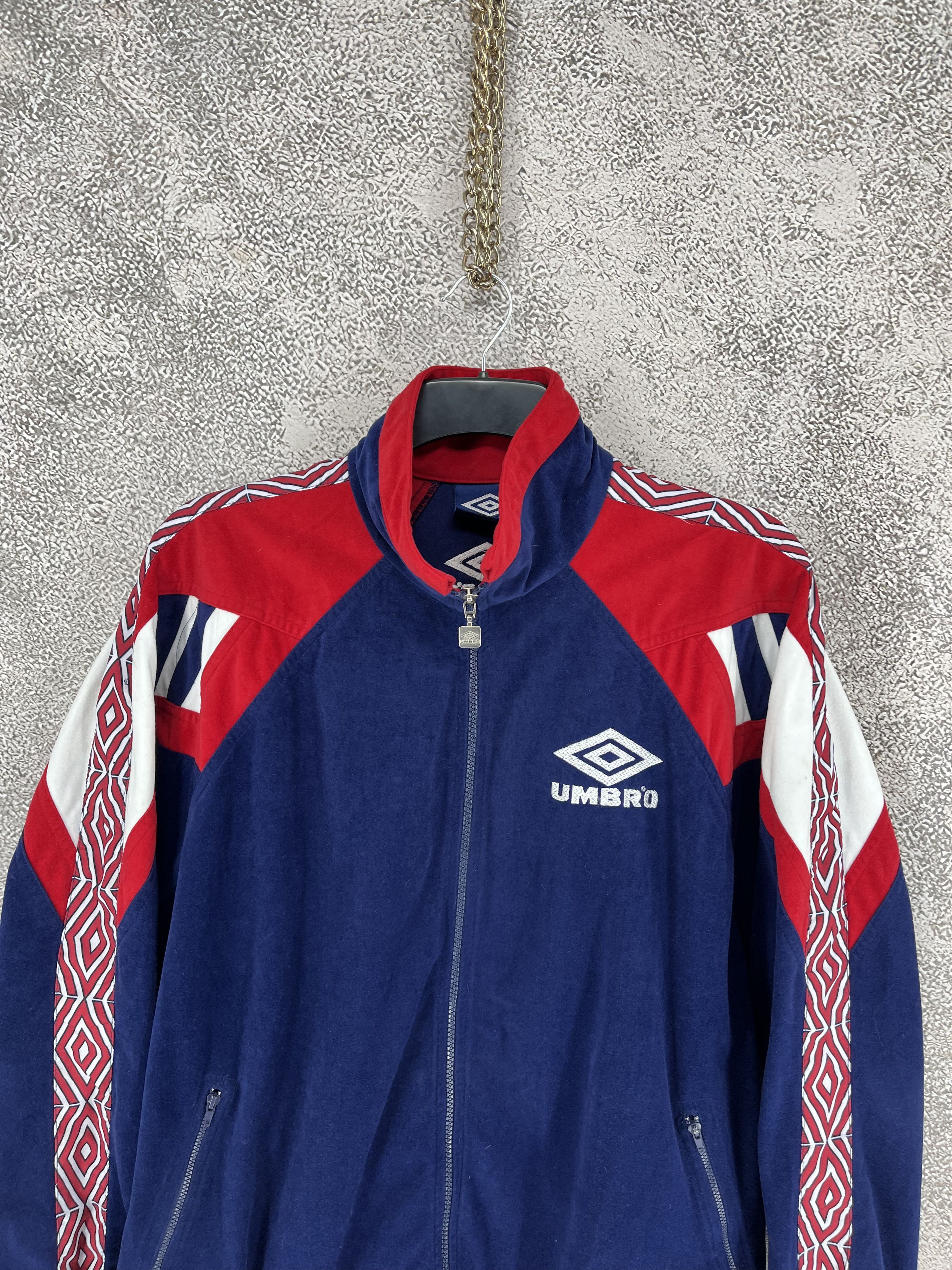 Umbro VERY RARE UMBRO VELOURS FC MANCHESTER UNITED Size US L / EU 52-54 / 3 - 7 Thumbnail