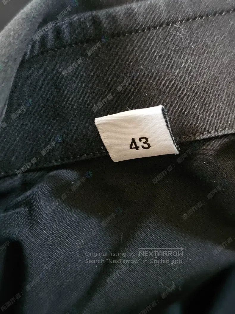 Givenchy Givenchy size 43 Black embroidered letter long-sleeve shirt Size US M / EU 48-50 / 2 - 5 Thumbnail