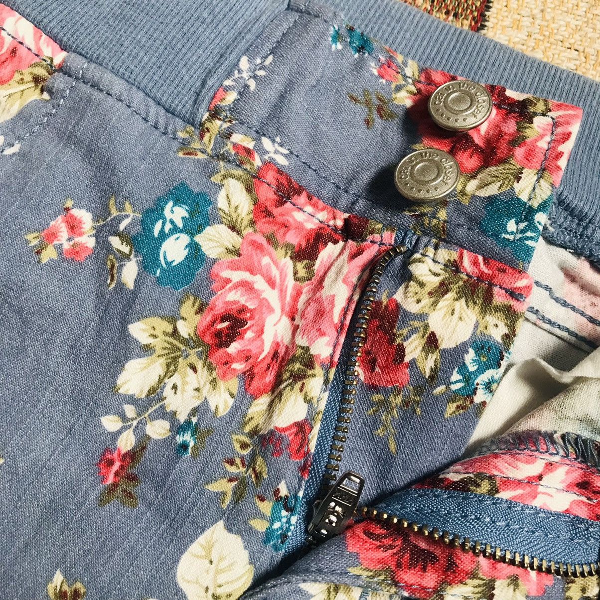 If Six Was Nine × Japanese Brand × Vintage Vintage Cat In The Closet Floral Pant Size 27" / US 4 / IT 40 - 6 Thumbnail