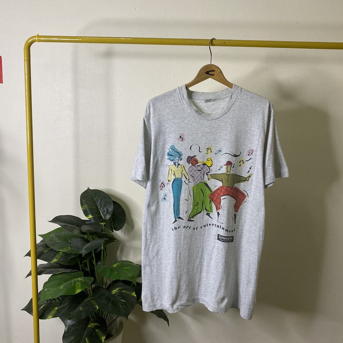 Vintage Vintage 1990s Pioneer The Art Of Entertainment Promo Tee Size US M / EU 48-50 / 2 - 1 Thumbnail