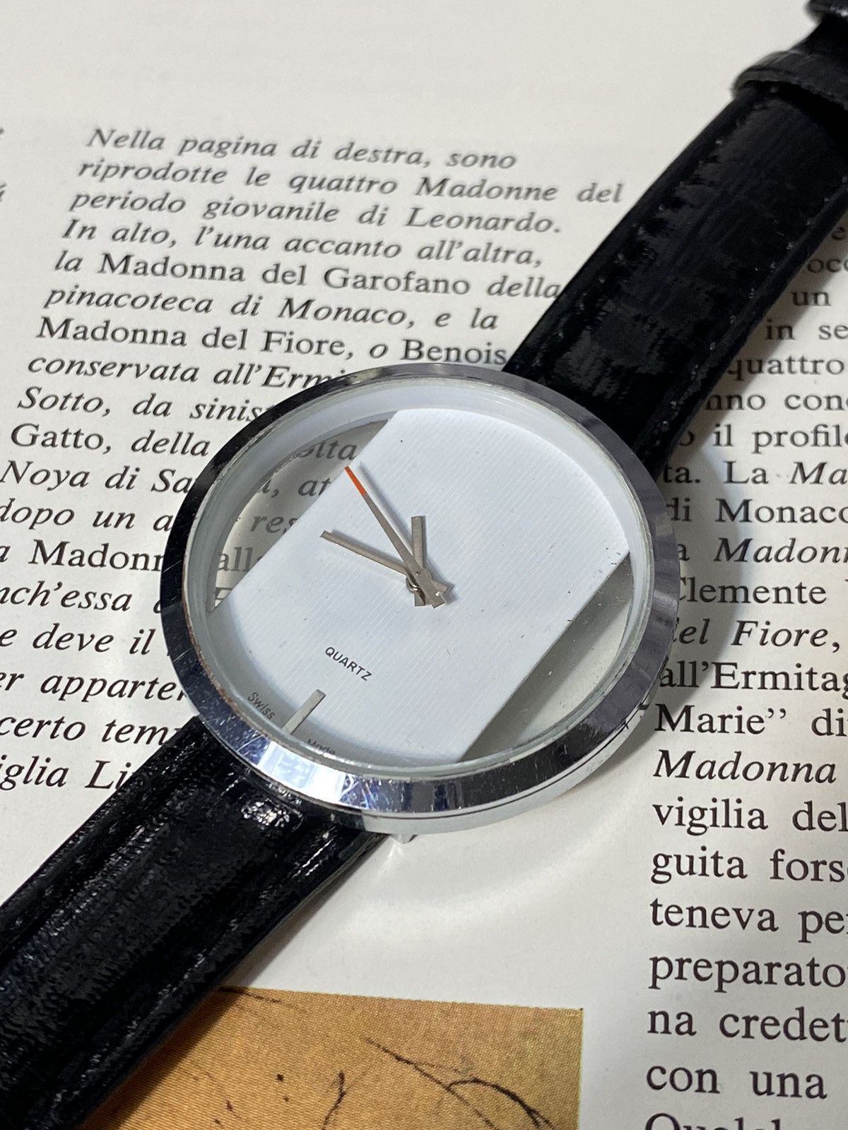 Jewelry Swiss Quartz Watch Minimalist Design Style Size ONE SIZE - 6 Thumbnail