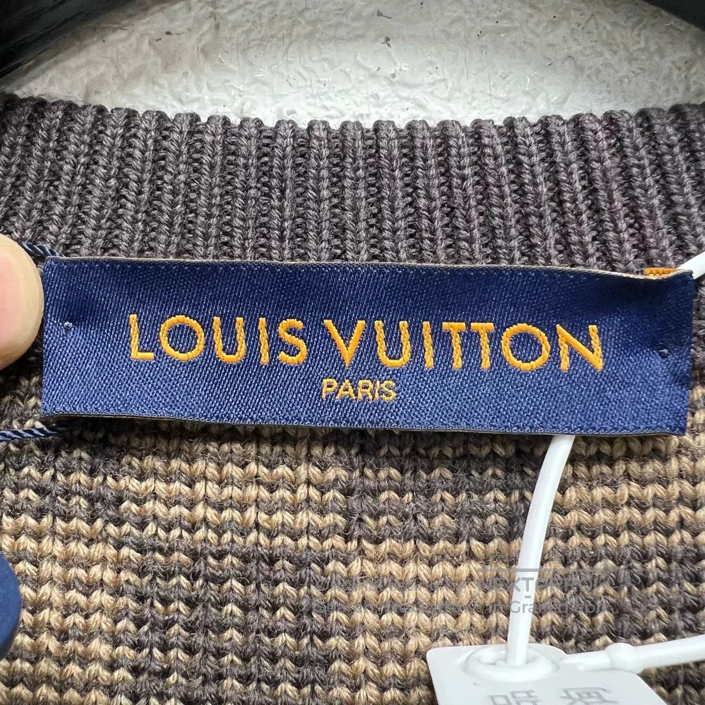 Louis Vuitton louis vuitton checkered wool sweater size l. Size US L / EU 52-54 / 3 - 5 Thumbnail