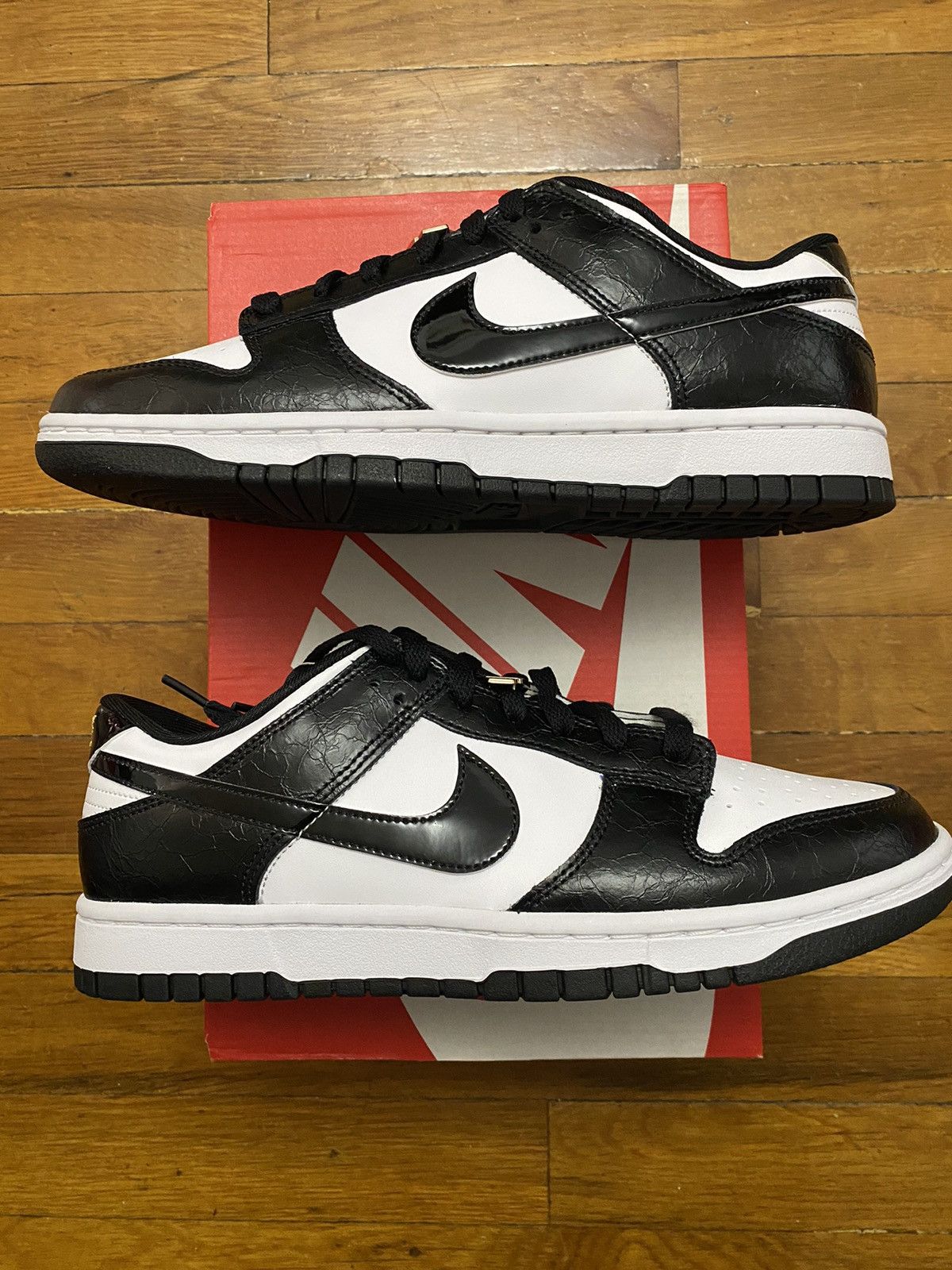 Nike Size 8.5 - Nike Dunk Low World Champs Black White US Panda Size US 8.5 / EU 41-42 - 2 Thumbnail