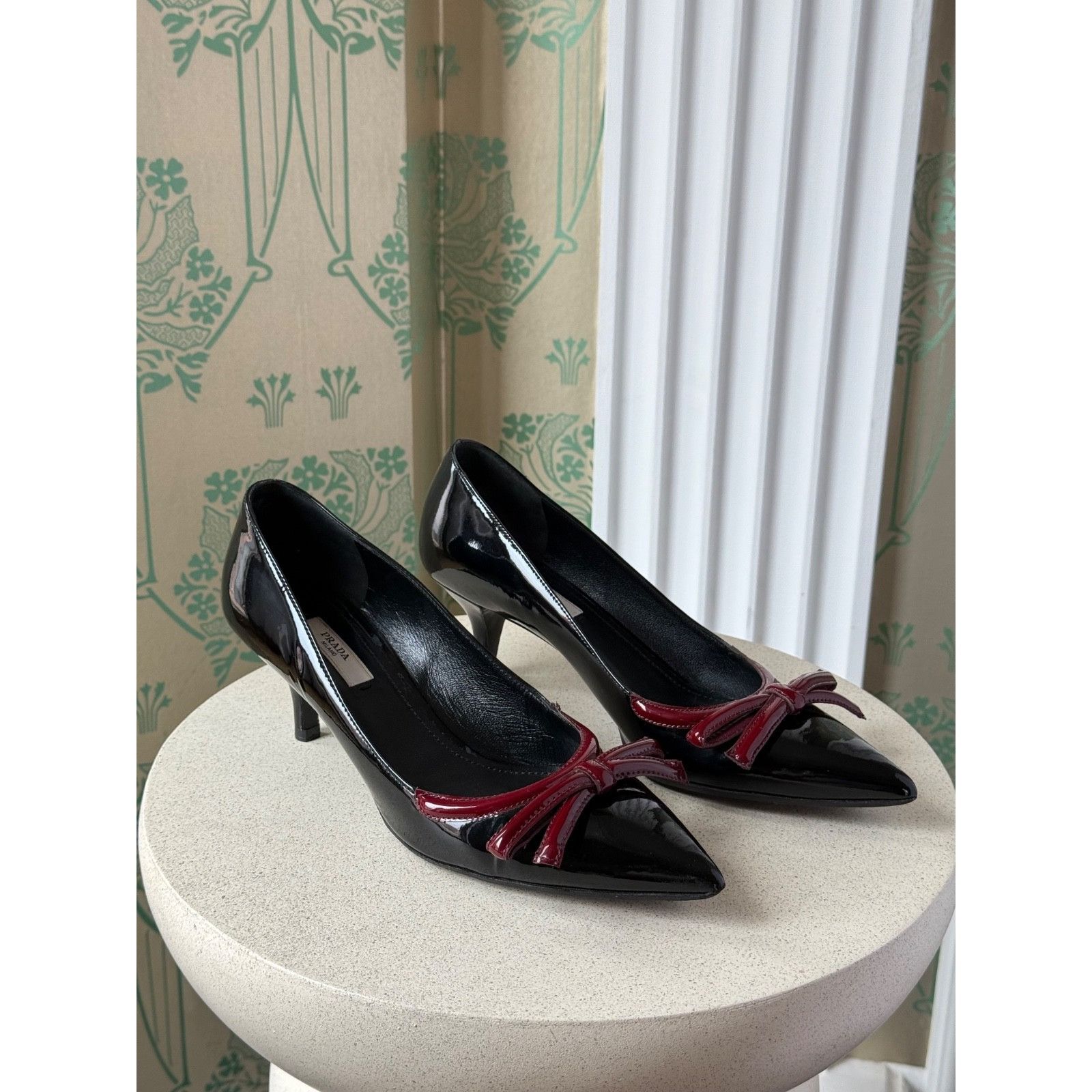 Prada Prada Bow Burgundy Patent Leather Pointed Toe Heels Size: 37 Size US 7.5 / IT 37.5 - 11 Thumbnail