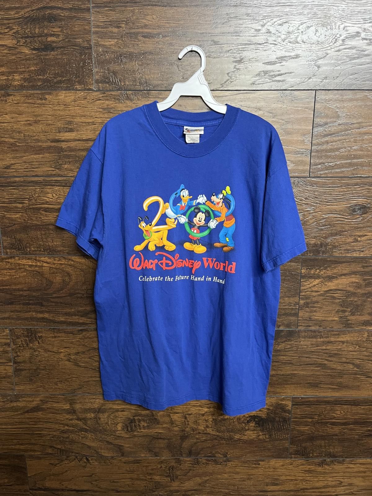 Disney Y2K Walt Disney World 2000 T-shirt Celebrate Hand in Hand -M Size US M / EU 48-50 / 2 - 1 Thumbnail