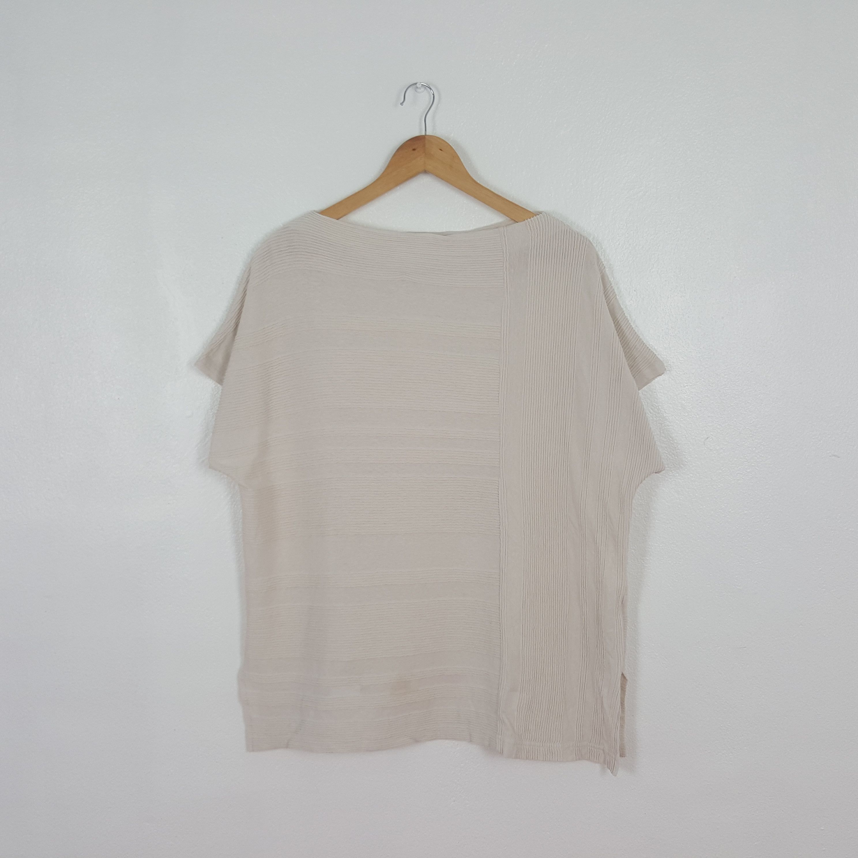 Vintage Plantation by Issey Miyake Tshirt C301N18(78)