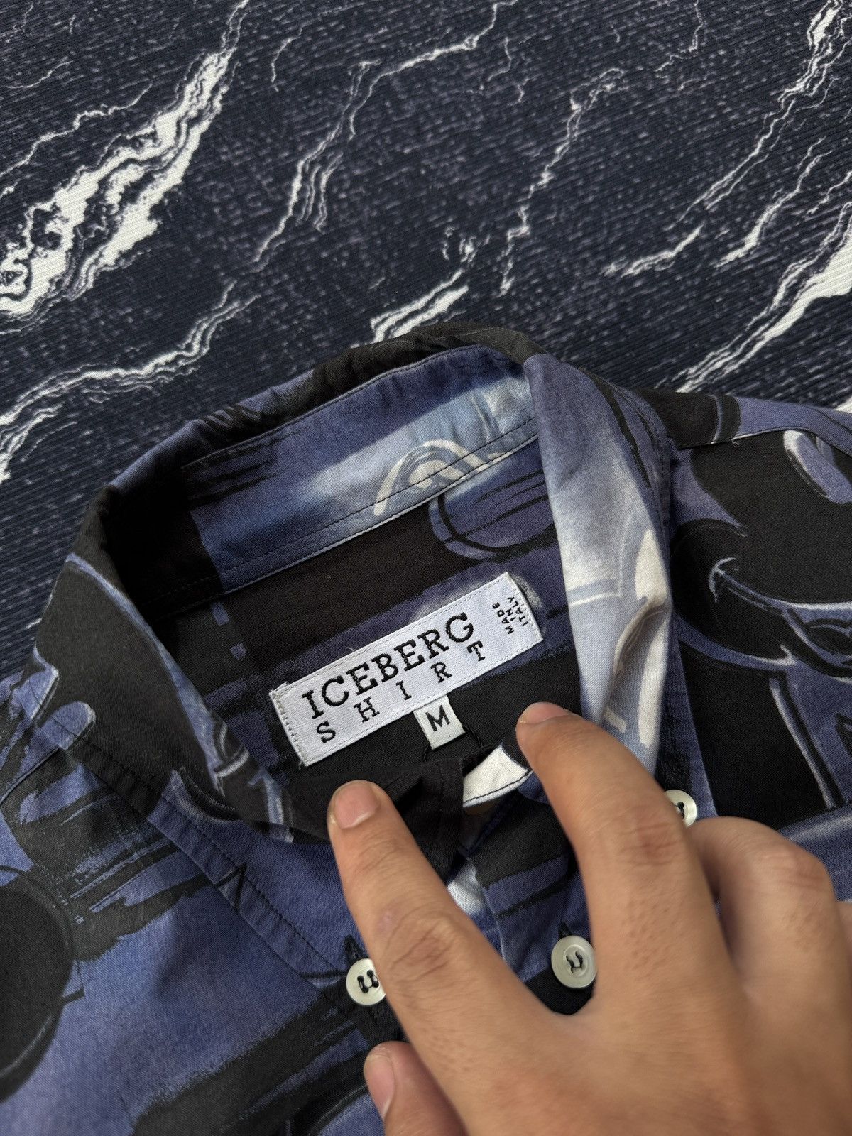 Iceberg × Vintage Iceberg all over print collaboration disney shirt Size US M / EU 48-50 / 2 - 5 Thumbnail