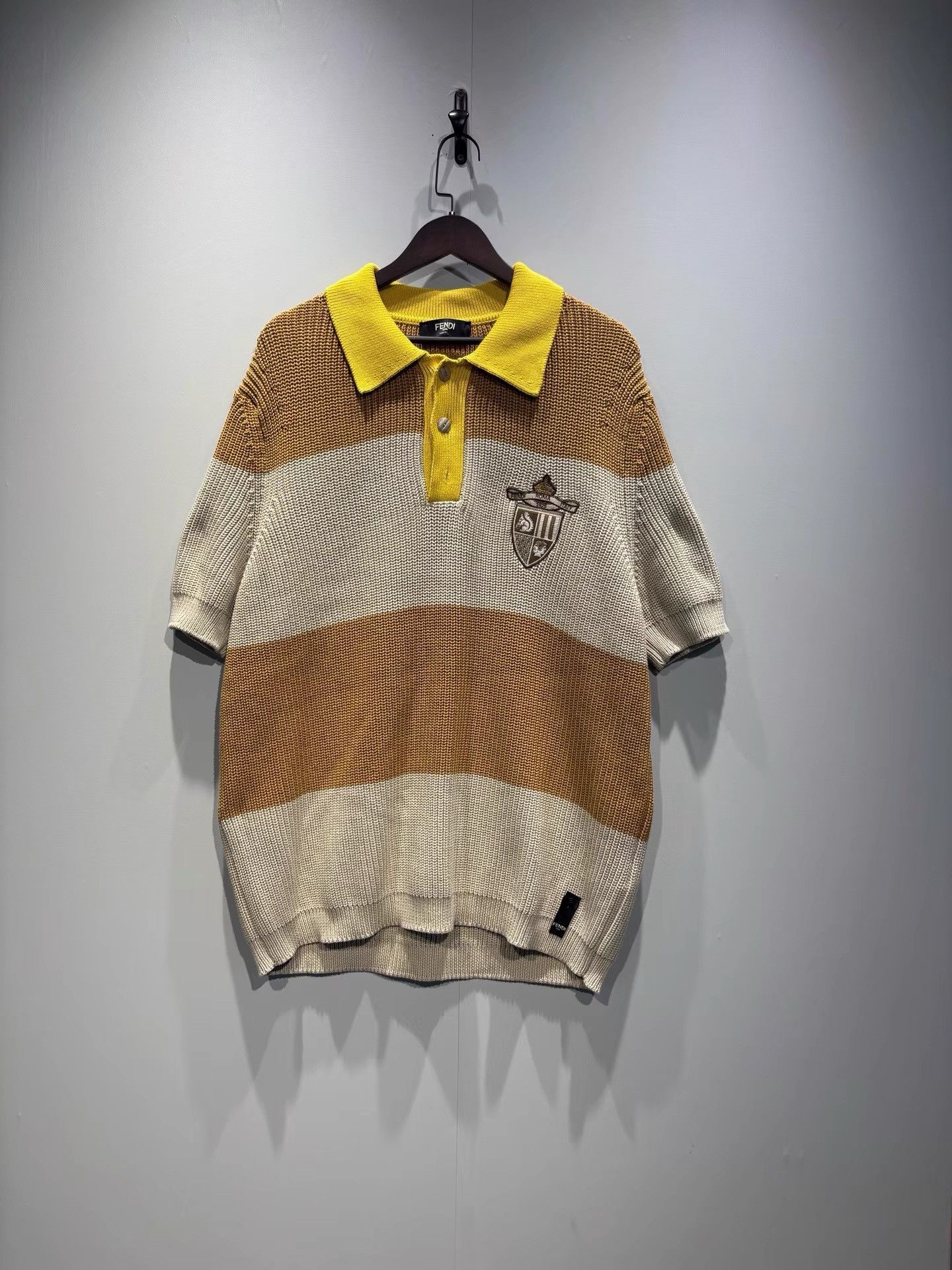 Fendi Fendi Badge Stripe Piqué Short-Sleeve Polo Shirt K36 Size US L / EU 52-54 / 3 - 1 Thumbnail