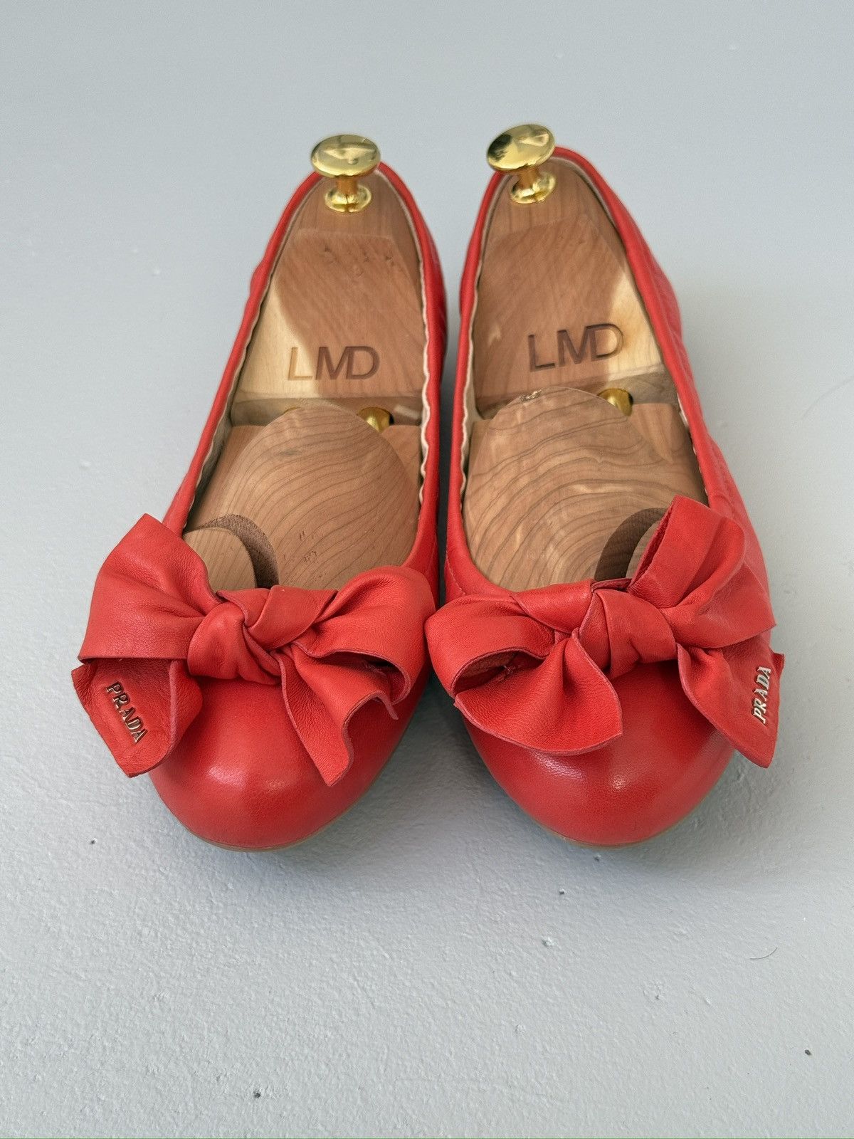 Prada Prada Coral Red Leather Bow Logo Scrunch Ballet Flats Size US 9 / IT 39 - 5 Thumbnail