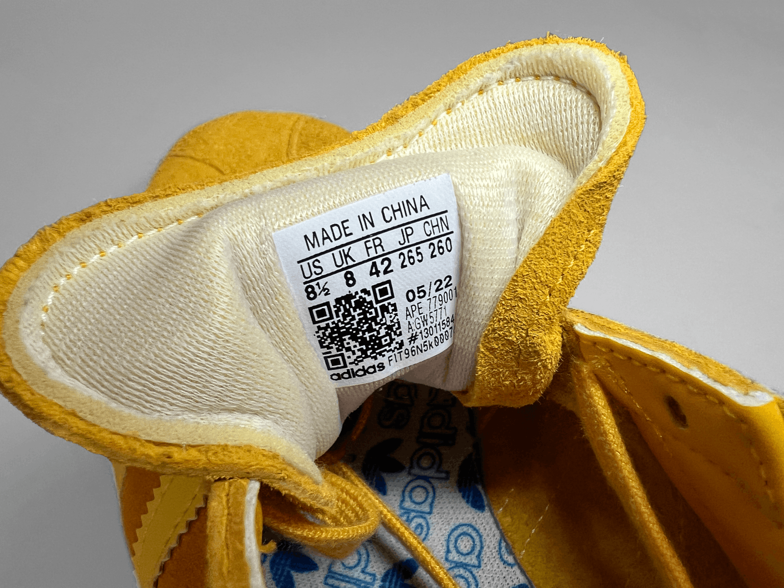Adidas Adidas x Pantone GW5771 Sunshine Low Shoes 8.5 Size US 8.5 / EU 41-42 - 5 Thumbnail
