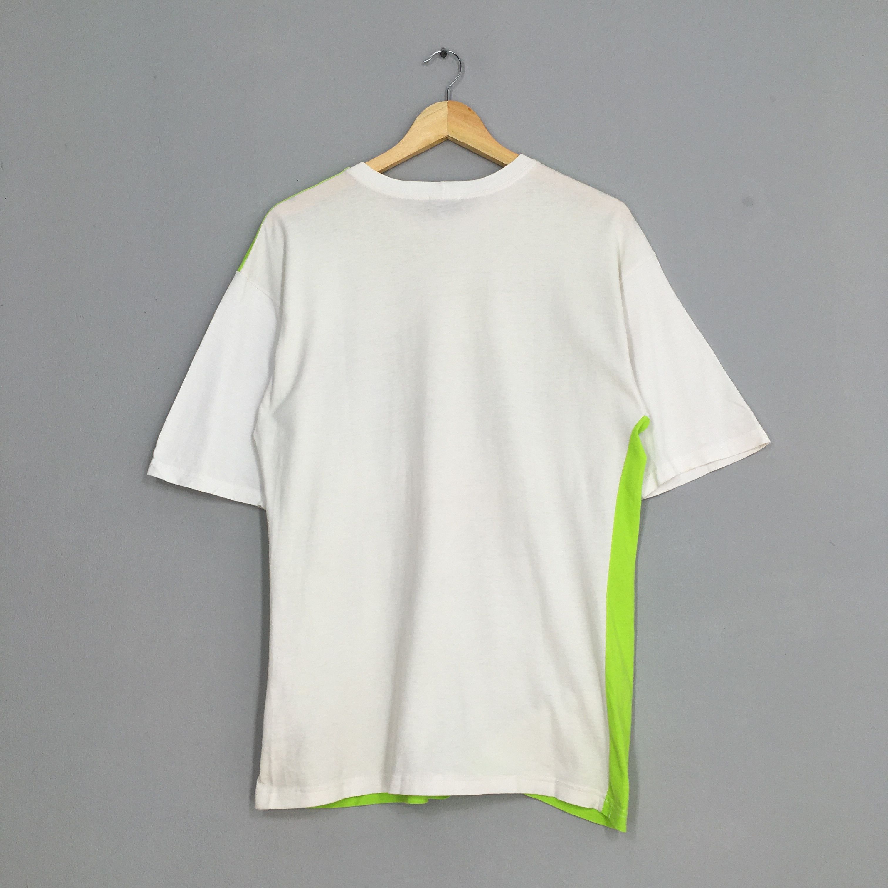 Versace × Versace Jeans Couture × Vintage Vintage 90's Versace Jeans Couture Palm Tree T Shirt Medium Size US M / EU 48-50 / 2 - 8 Thumbnail