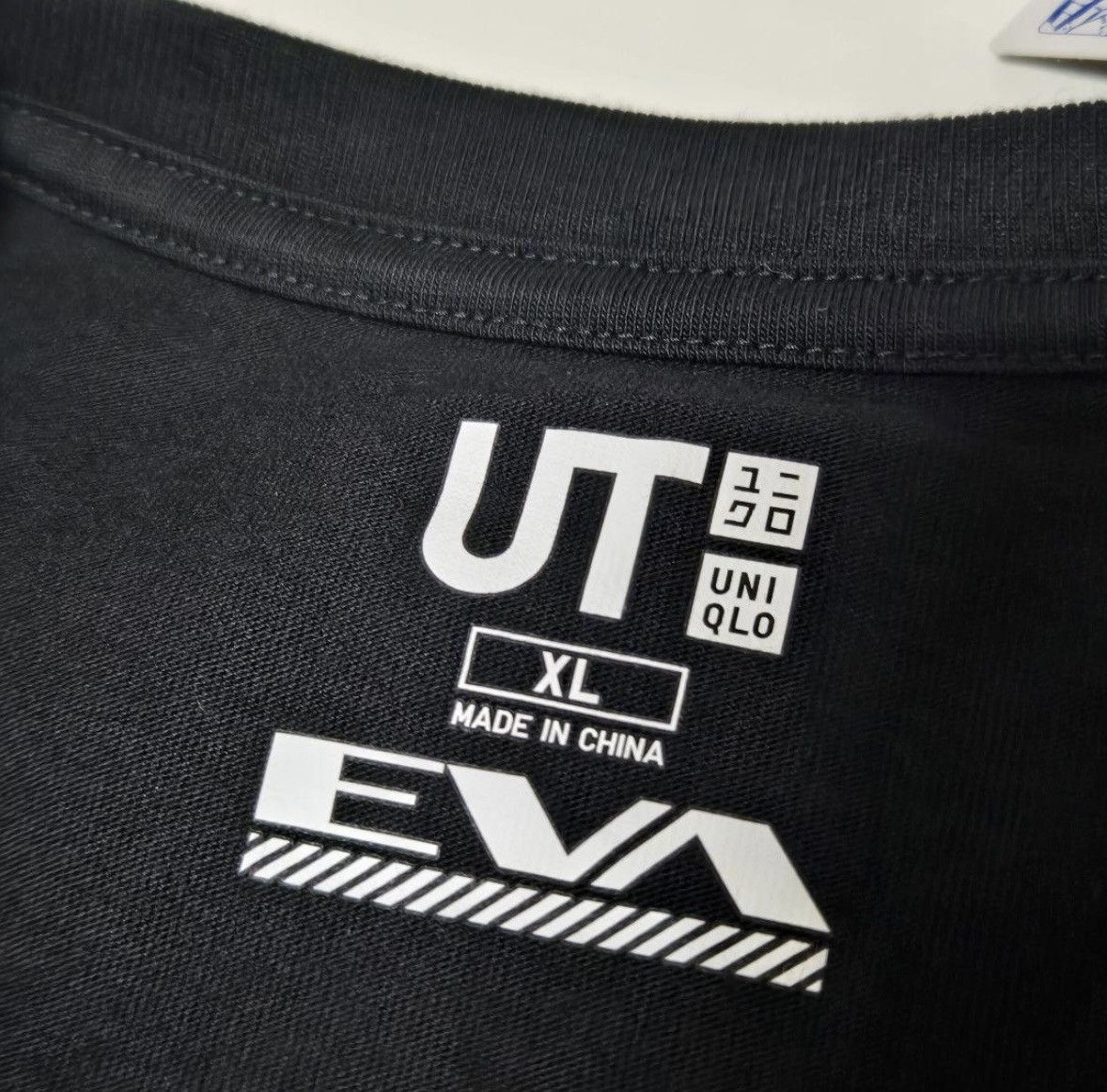 Uniqlo Evangelion X Japanese Brand Streetwear Tshirt RR2 Size US XL / EU 56 / 4 - 4 Thumbnail