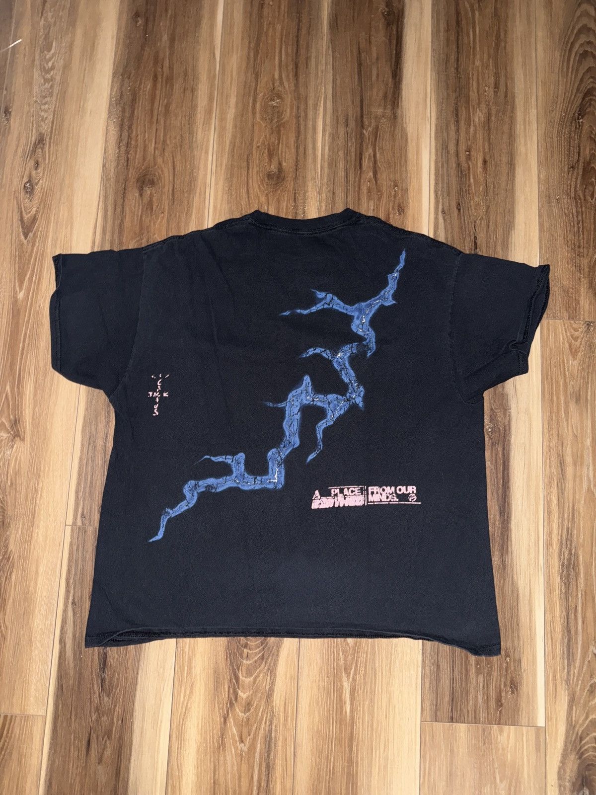 Travis Scott Travis x Fragment tee Size US L / EU 52-54 / 3 - 3 Thumbnail