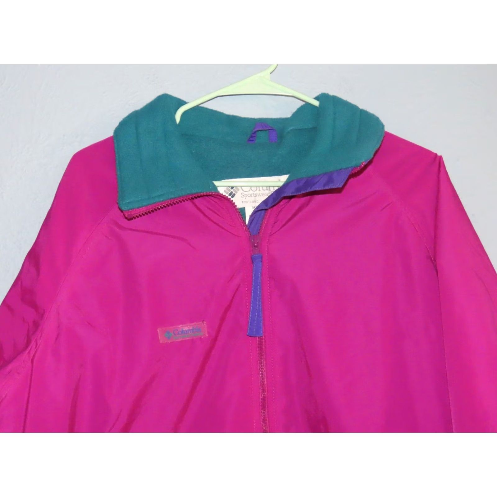 Vintage VINTAGE Columbia Jacket Purple/Teal Bomber Insulated Nylon Zip Short Women's L 90s Theme Size L / US 10 / IT 46 - 4 Thumbnail