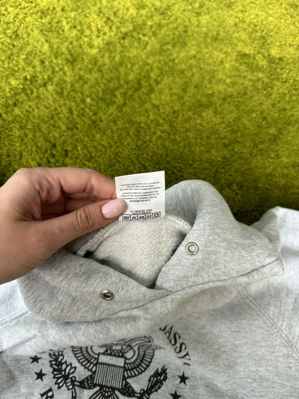 Vintage 🇺🇸 American Embassy 90s vintage hoodie Size US XL / EU 56 / 4 - 5 Thumbnail