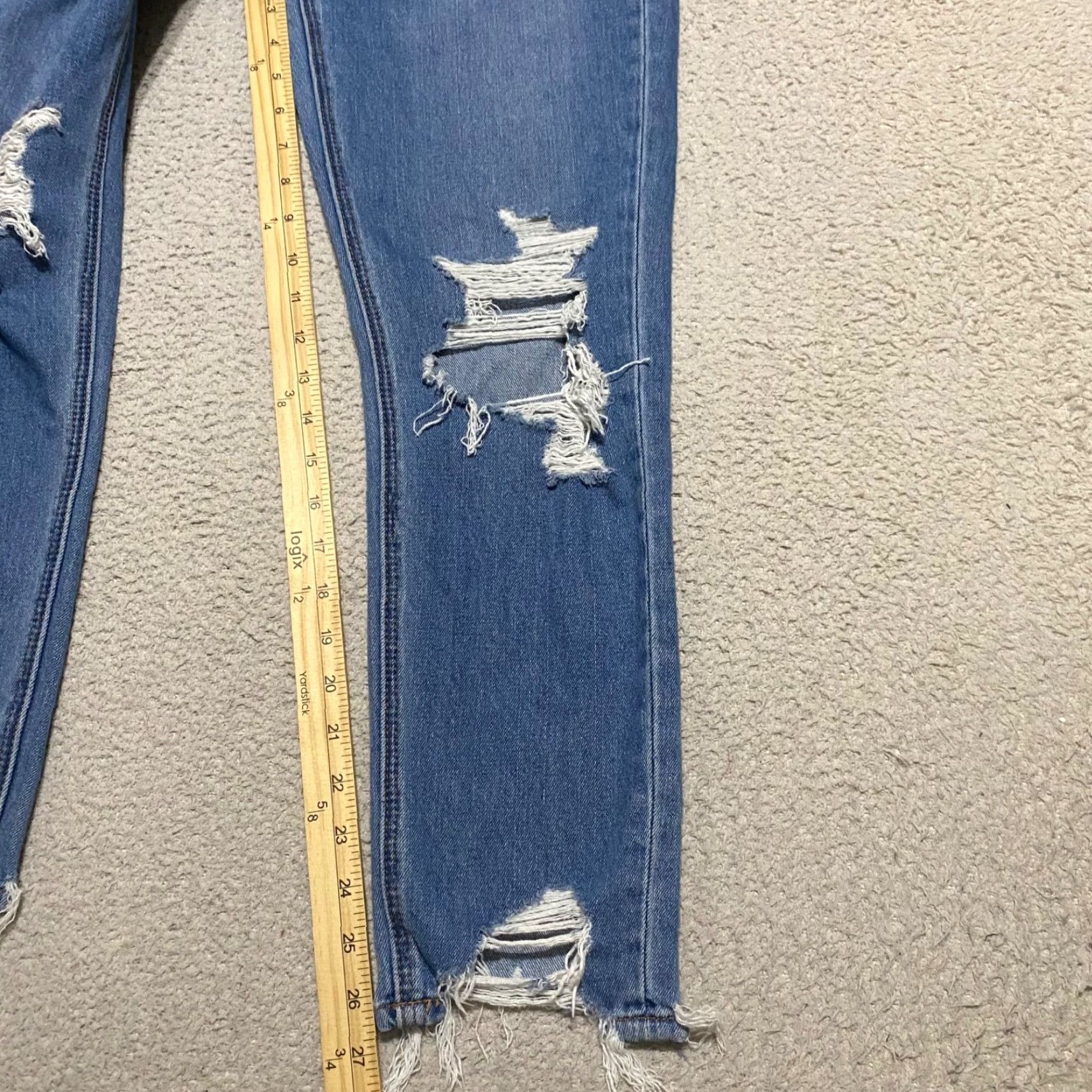 American Eagle Outfitters American Eagle Jeans Womens sz 2 Blue Denim Medium Wash Mom Distressed High Rise Size 26" / US 2 / IT 38 - 6 Thumbnail