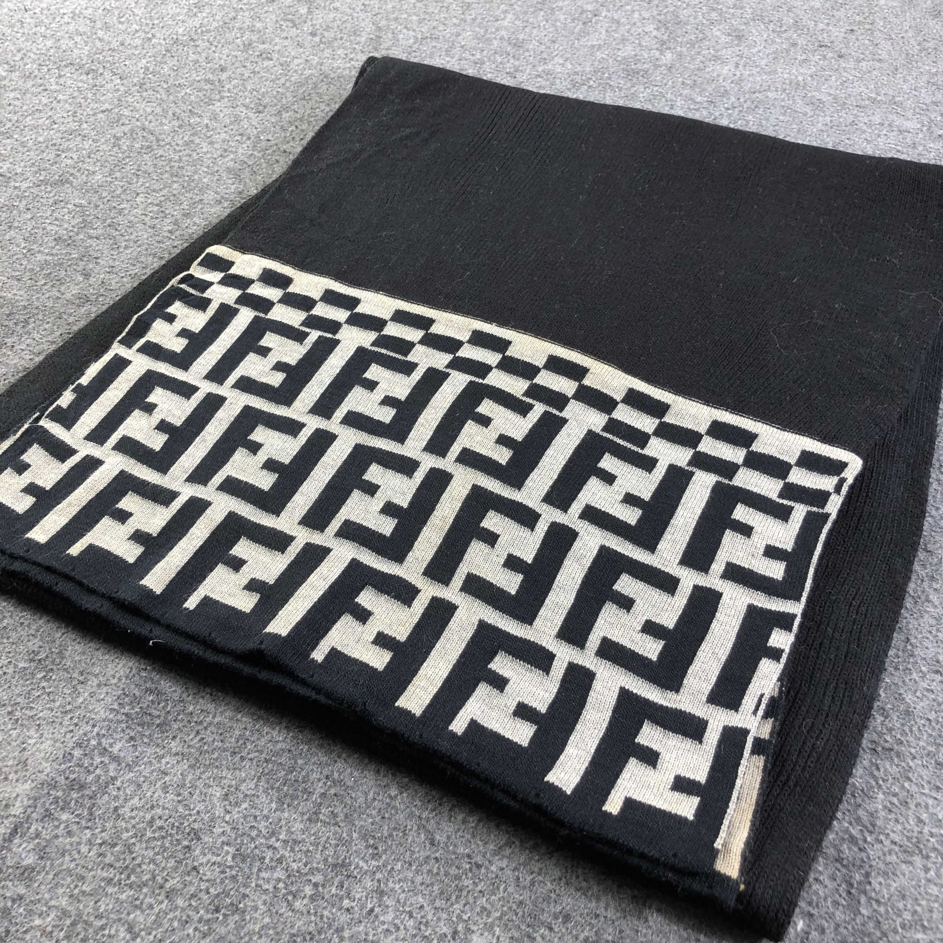 Japanese Brand Fendi Monogram Wool Scarf Muffler V1721 Size ONE SIZE - 2 Thumbnail
