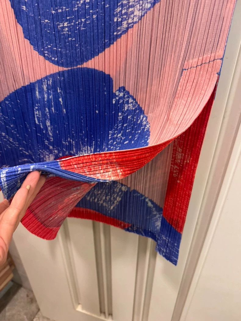 Issey Miyake Issey Miyake size:3 A pink and blue two-tone skirt Size 42" / US 20 - 4 Thumbnail
