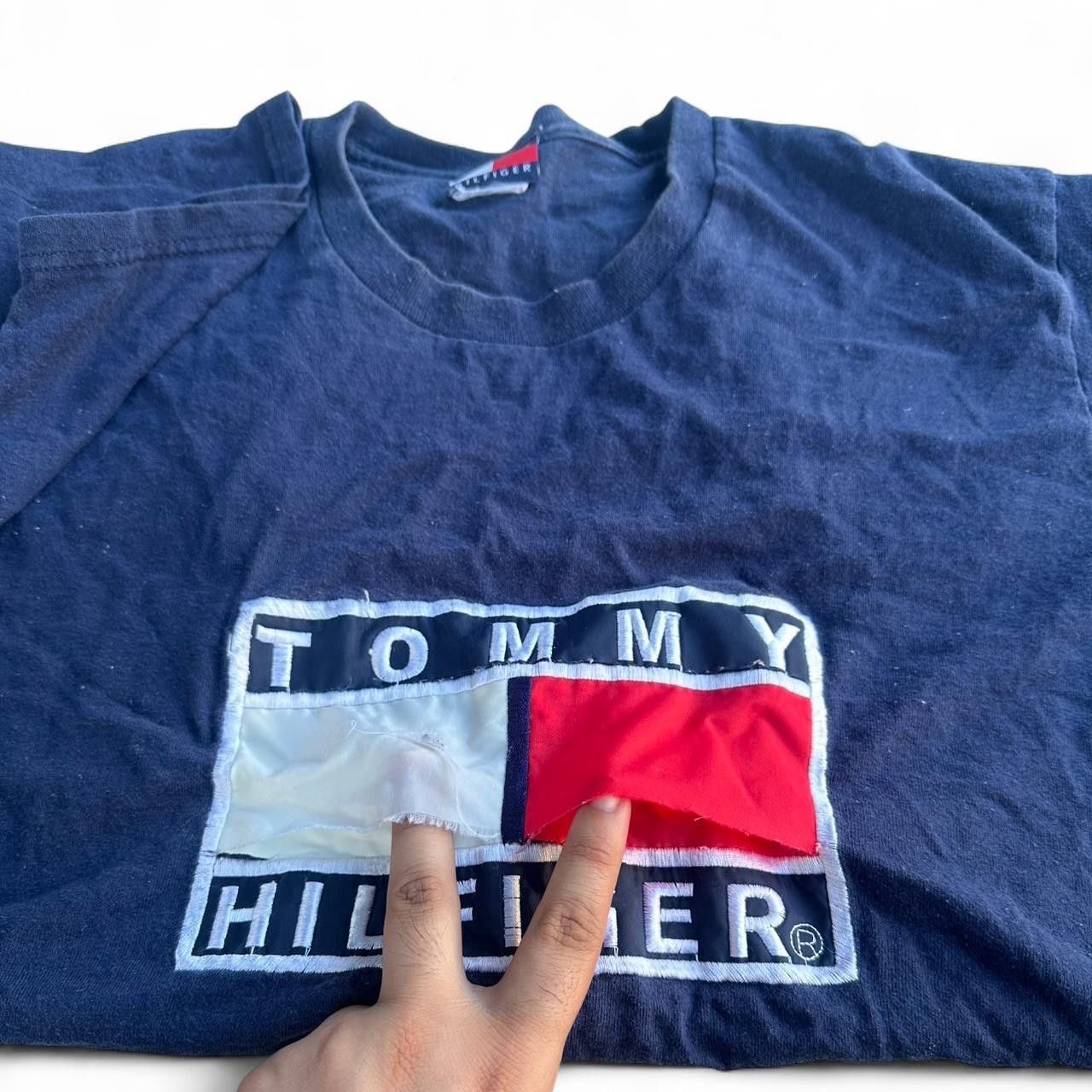 Tommy Hilfiger Vintage 90s Tommy Hilfiger embroidered tee shirt Size US L / EU 52-54 / 3 - 4 Thumbnail
