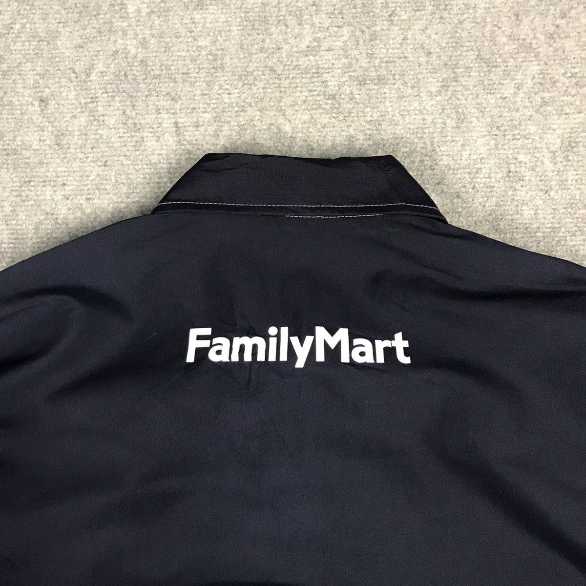 Japanese Brand FAMILY MART JAPAN ZIPPER UNIFORM JACKET Size US M / EU 48-50 / 2 - 7 Thumbnail