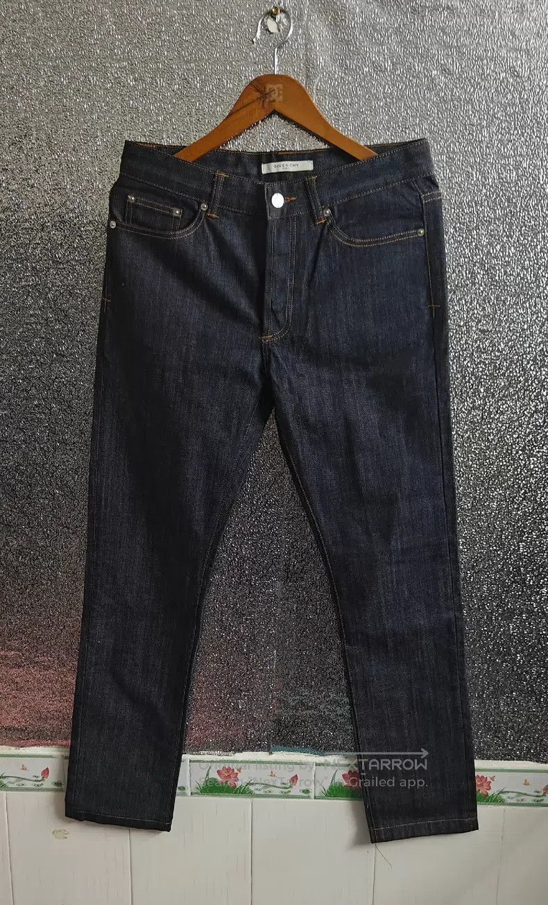 Givenchy Givenchy Five-star jeans Size US 32 / EU 48 - 1 Thumbnail