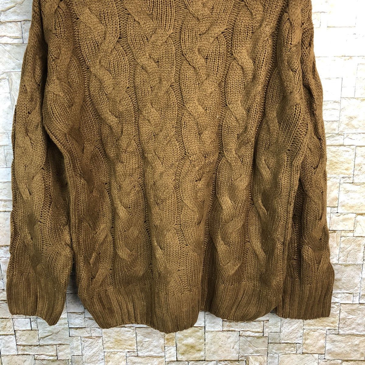 Vintage GU vintage japan Brown cable Knitwear #A415 Size US M / EU 48-50 / 2 - 3 Thumbnail