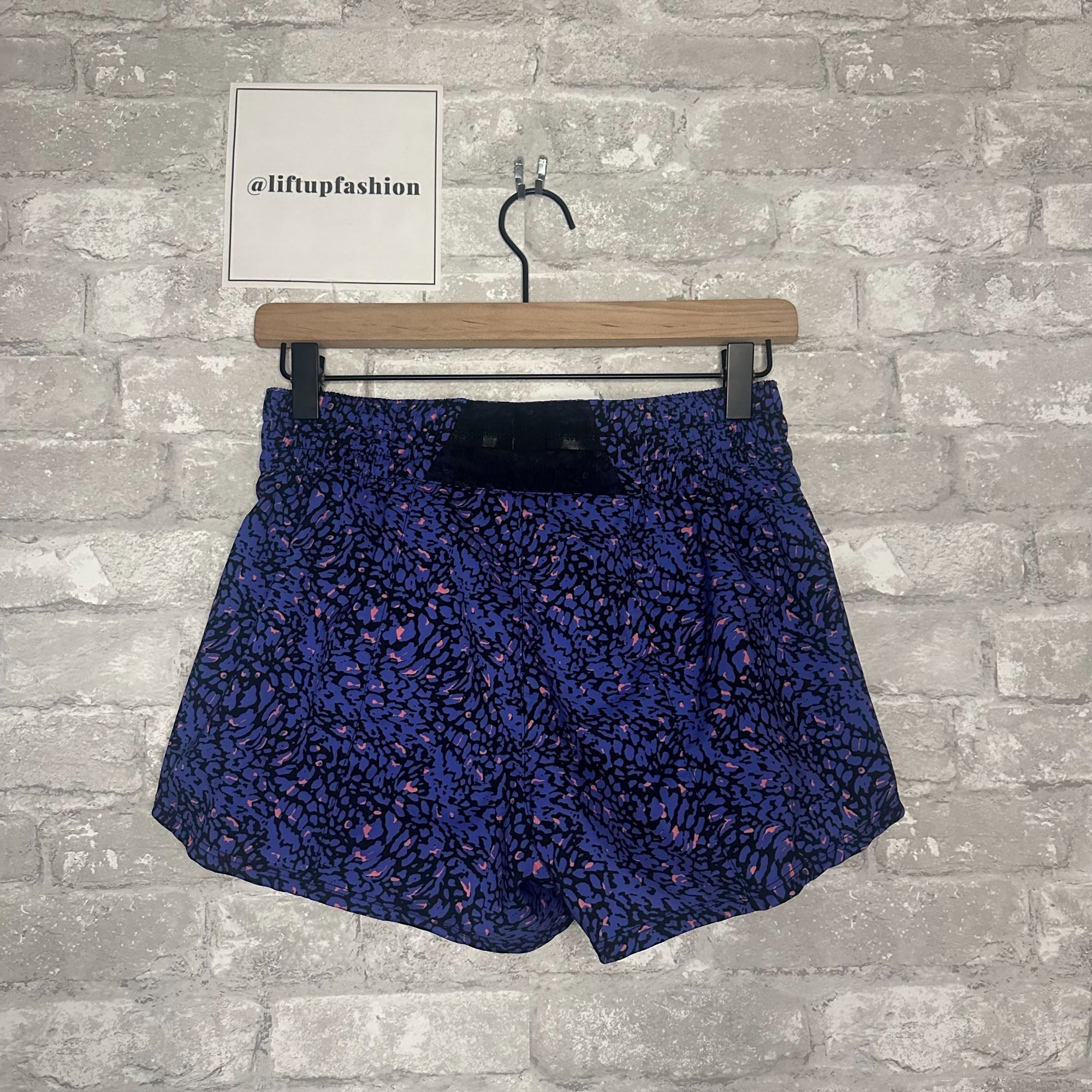 Nike Nike Women's One Dri-FIT Mid-Rise 3" Brief-Lined NWOT Small Size 28" / US 6 / IT 42 - 5 Thumbnail