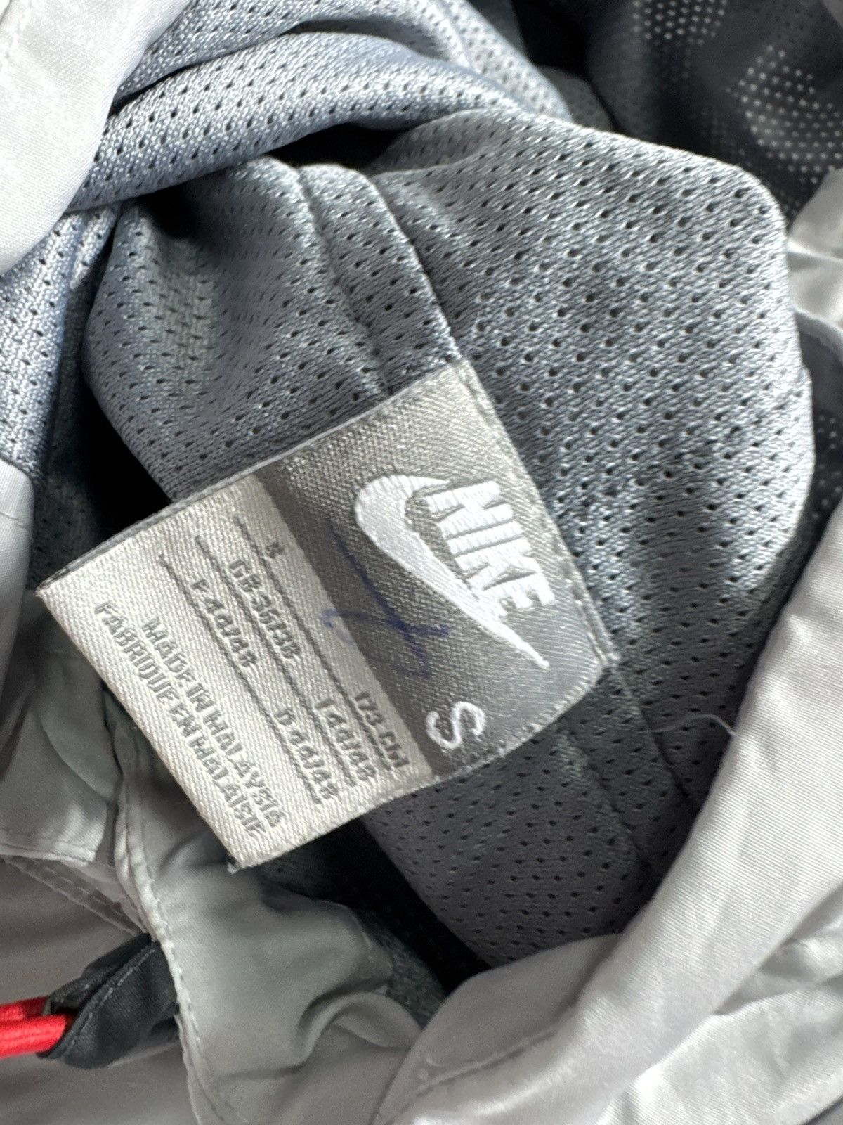 Nike Nike Air Max LTD Vintage Nylon Vest Shox Tn Drill Swoosh Y2K Size US S / EU 44-46 / 1 - 7 Thumbnail
