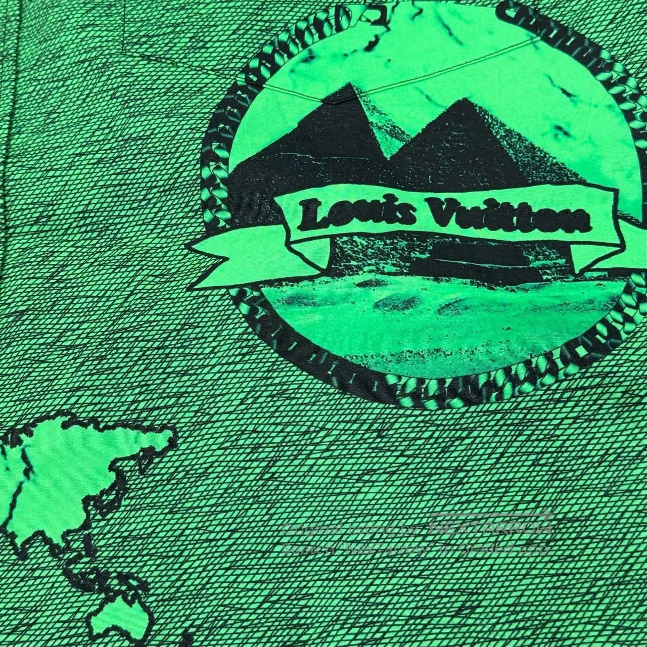 Louis Vuitton louis vuitton green printed shirt size M. Size US M / EU 48-50 / 2 - 3 Thumbnail