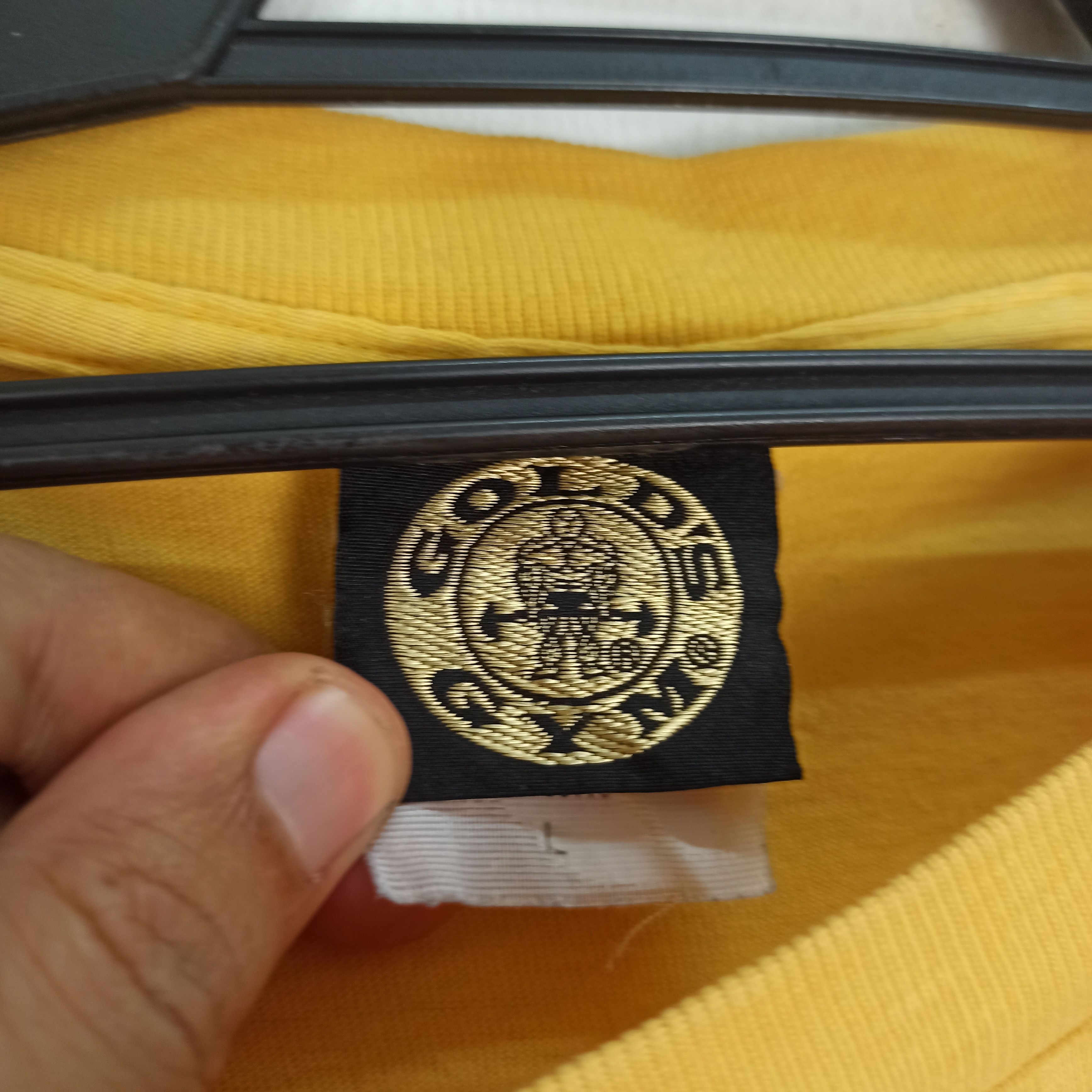 Vintage Very rare Vtg 90s Gold gym Tshirt Size US L / EU 52-54 / 3 - 7 Thumbnail