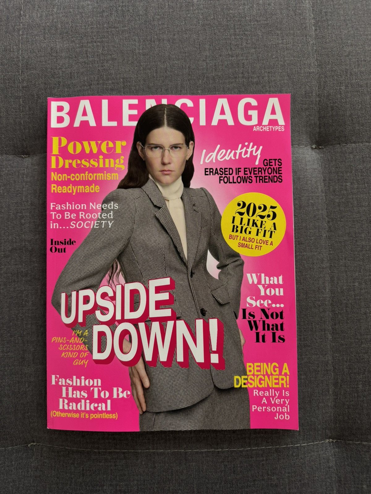 Balenciaga Architypes Magazine （非売品） BALENCIAGA - 限定品 Balenciaga Architypes Magazine 雑誌の