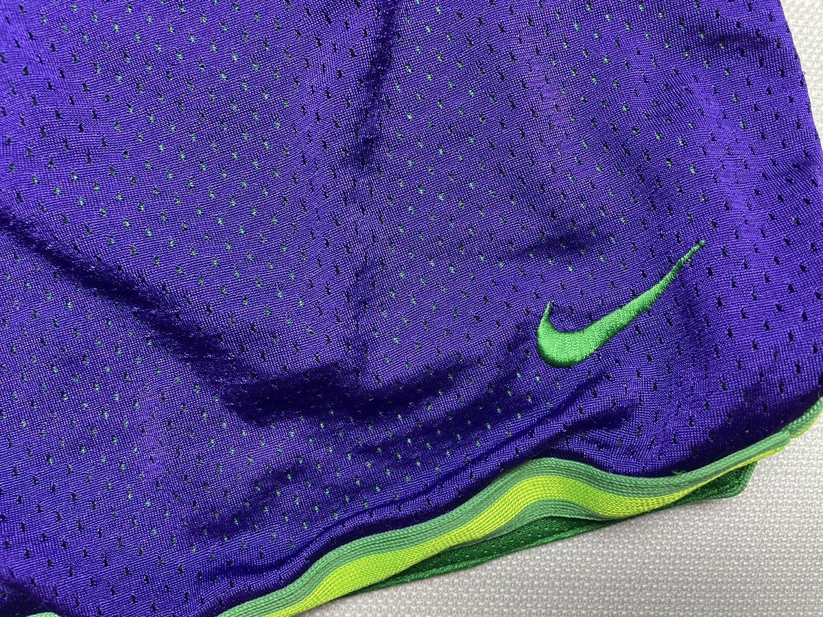 Nike Nike Women's Athletic Shorts Small Purple Green 404908-502 Size 26" / US 2 / IT 38 - 2 Thumbnail