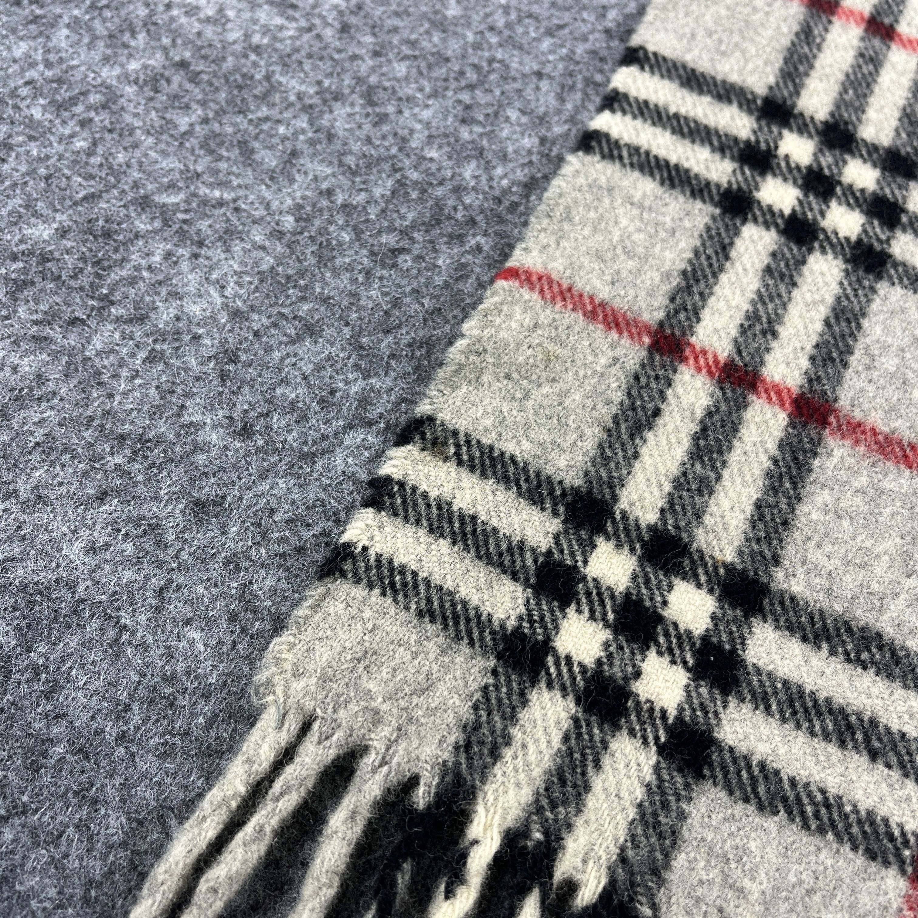 Burberry Burberry Scarf / Muffler / Neckwear T1238 Size ONE SIZE - 6 Thumbnail